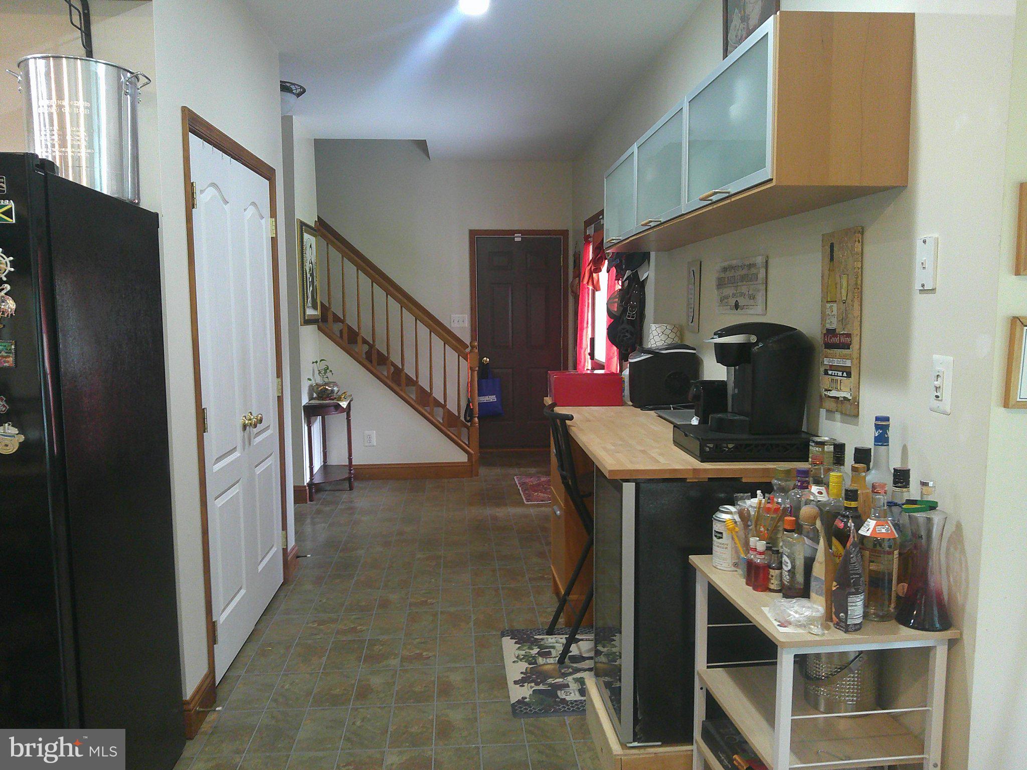 1875 ROBIN COURT