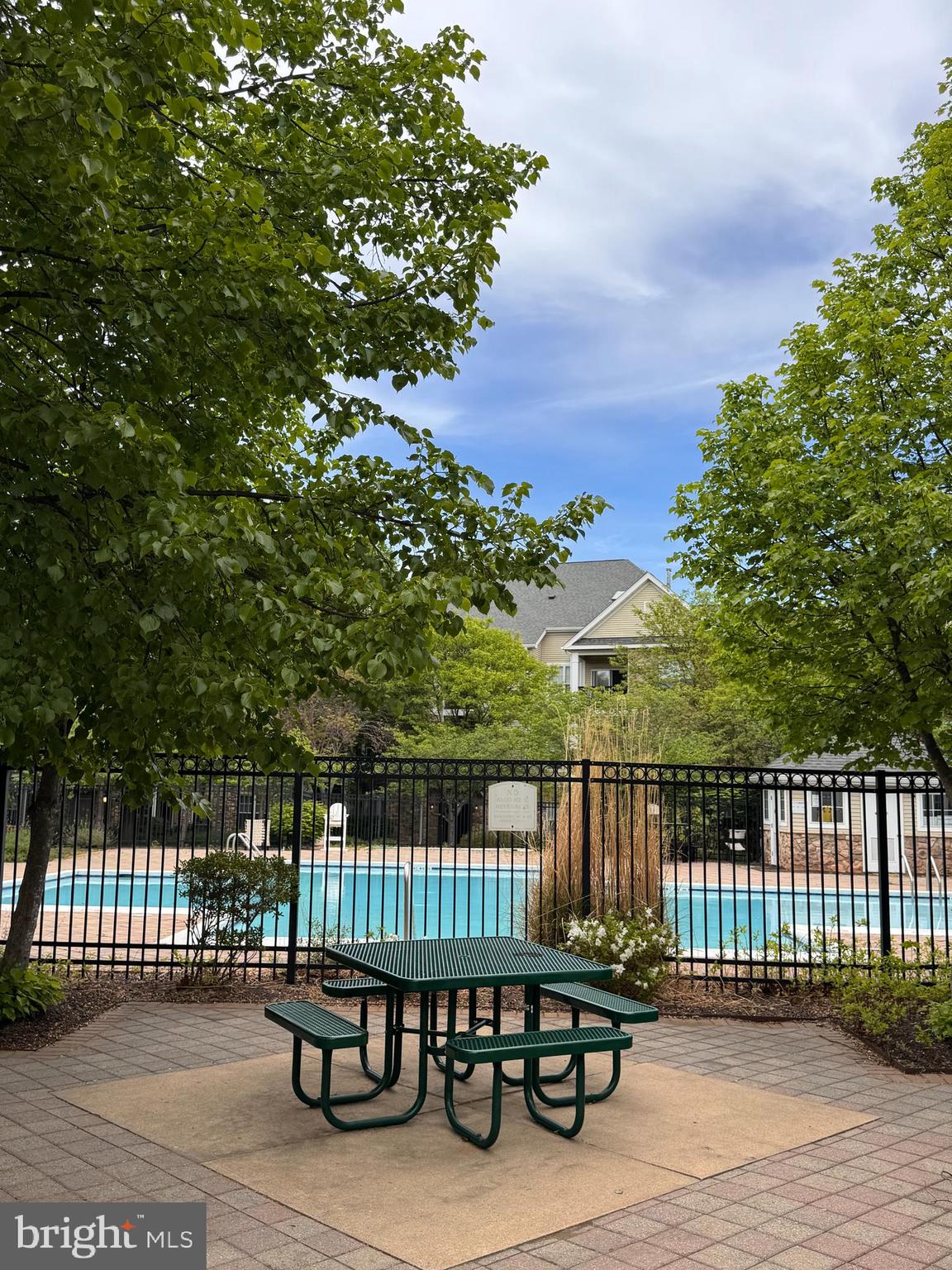 5170 WILLIAM COLIN COURT F F