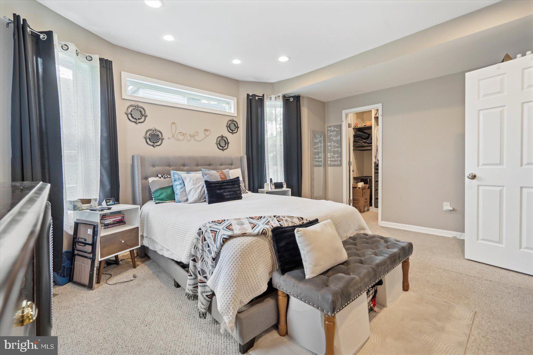 MOUNT HOLLY - Residential