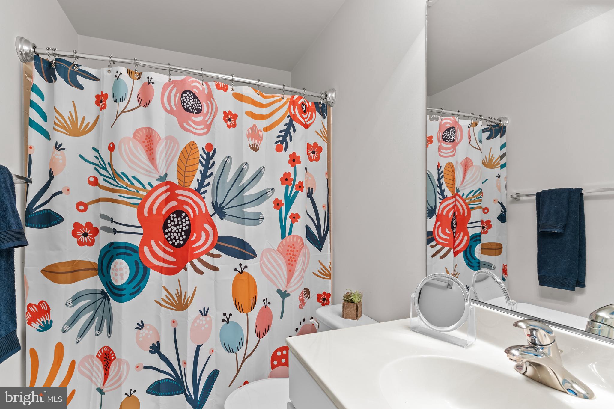 LAUREL HILL - Residential