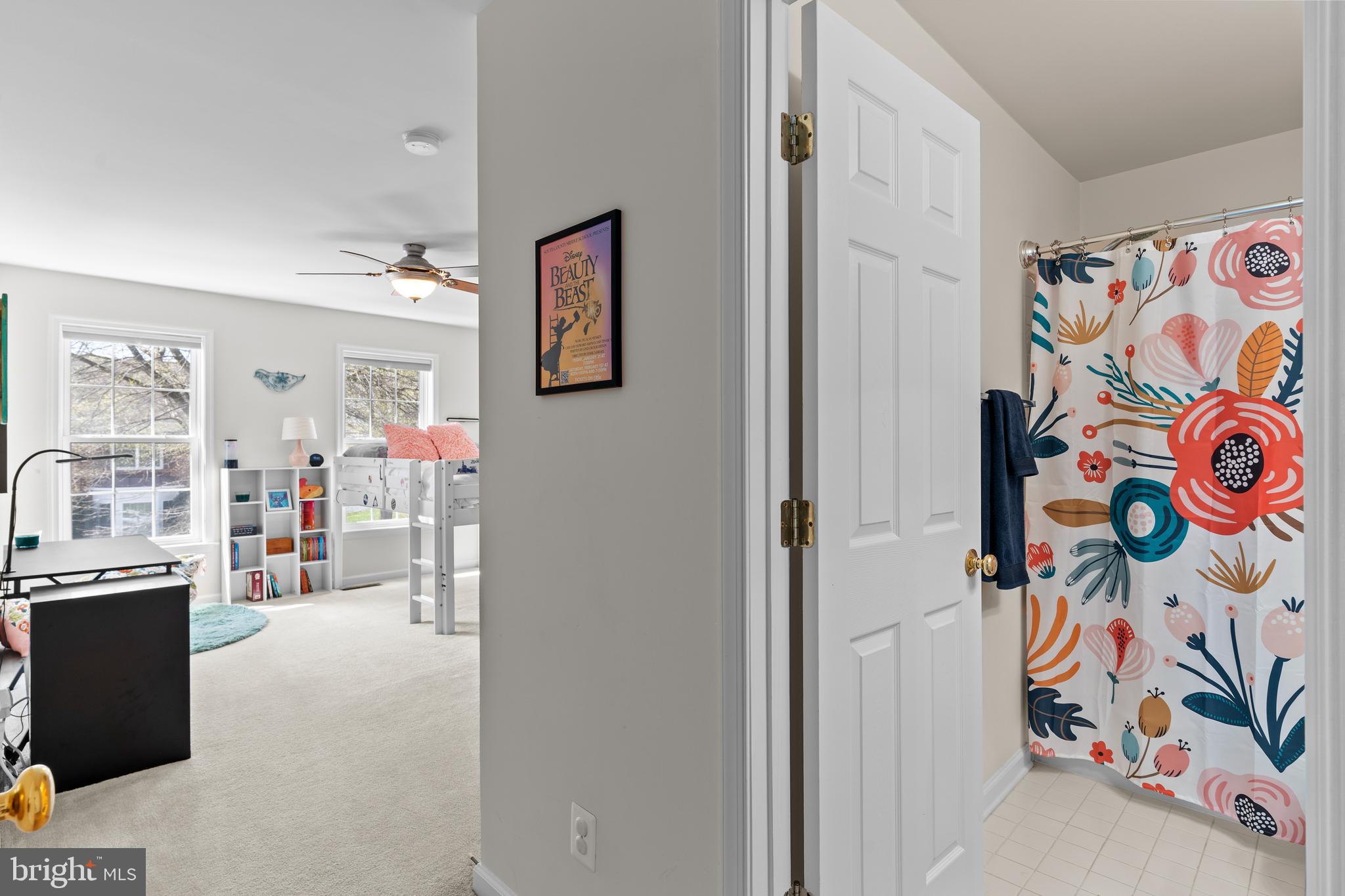 LAUREL HILL - Residential