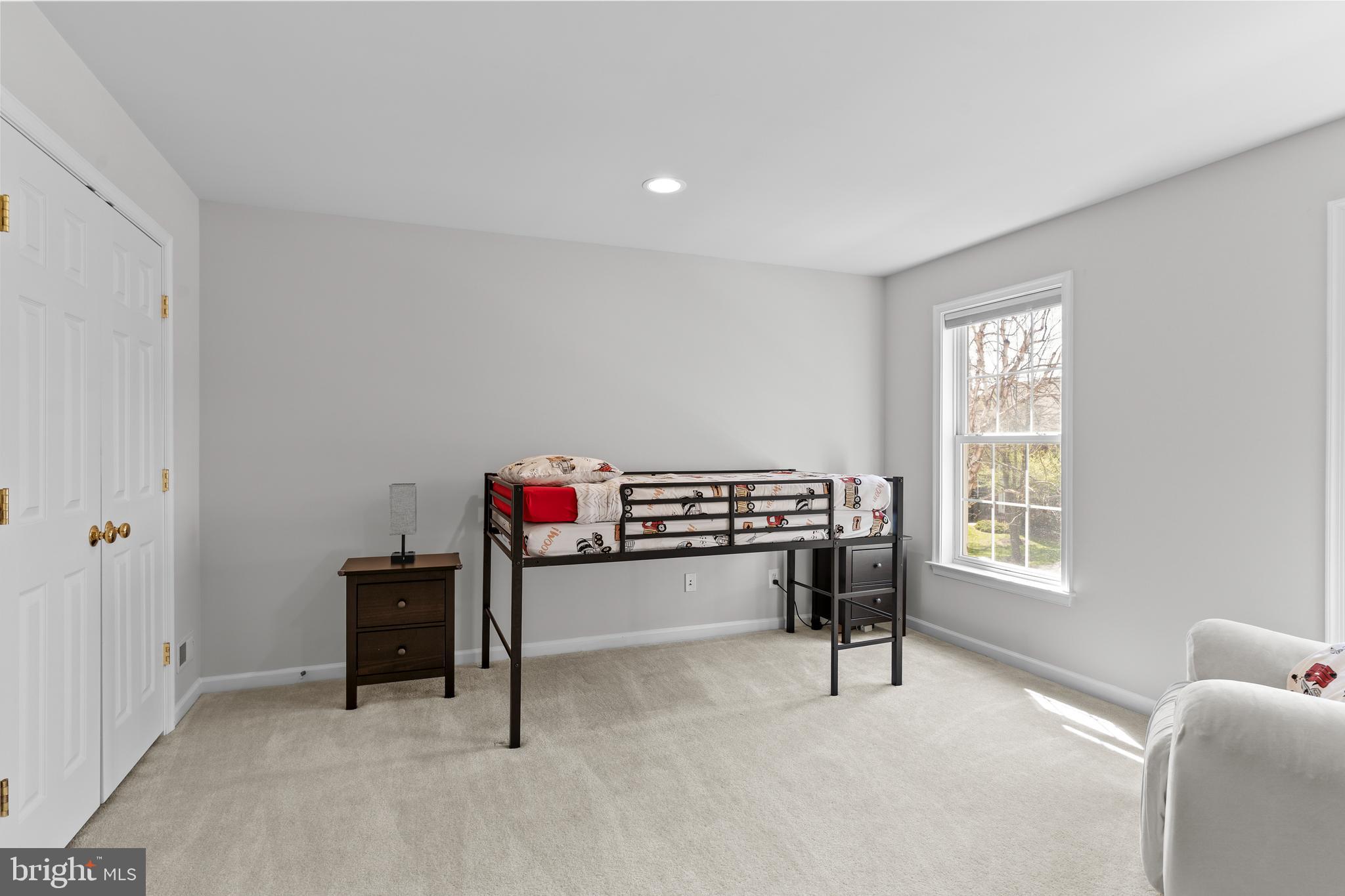 LAUREL HILL - Residential