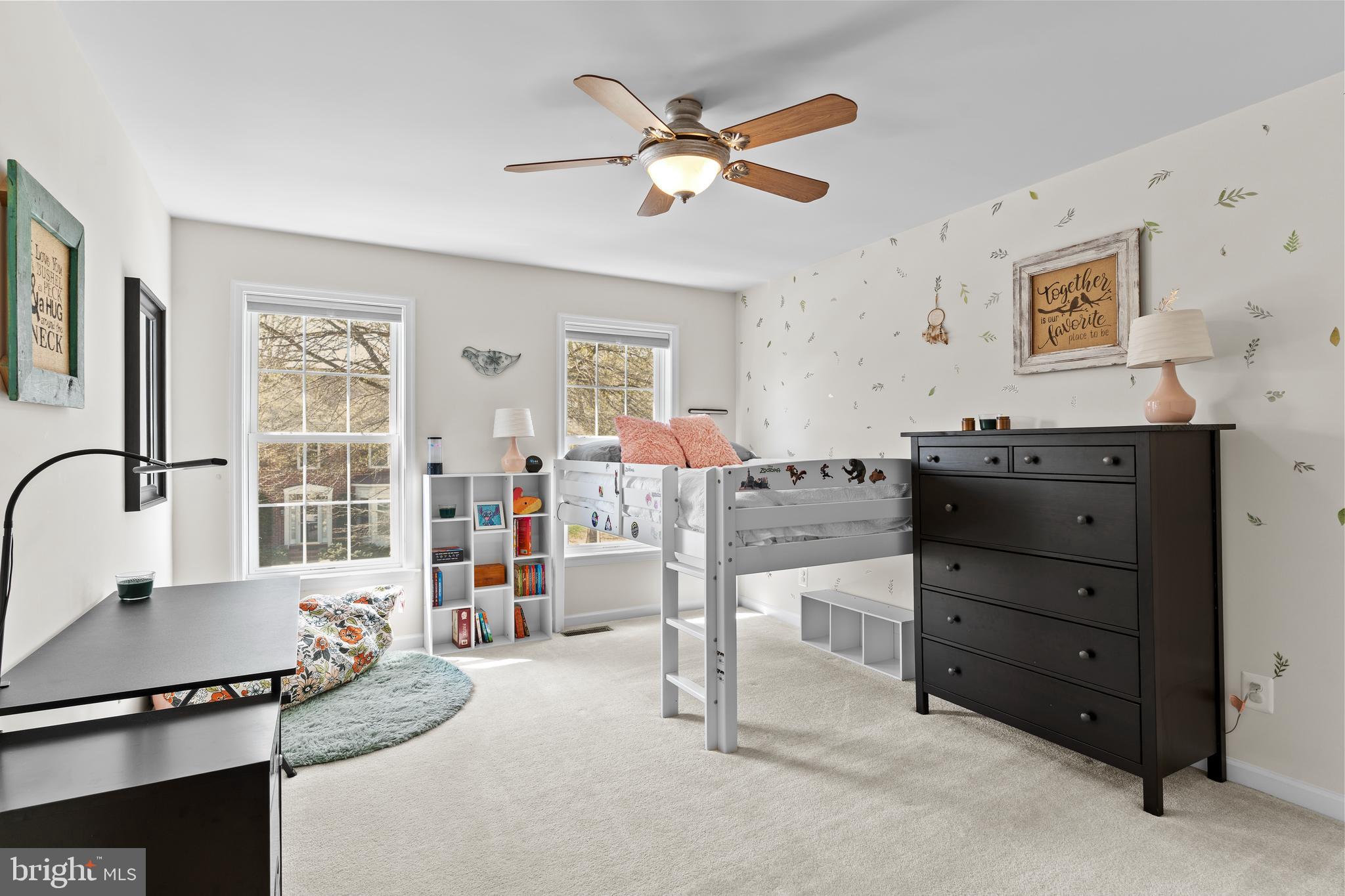 LAUREL HILL - Residential