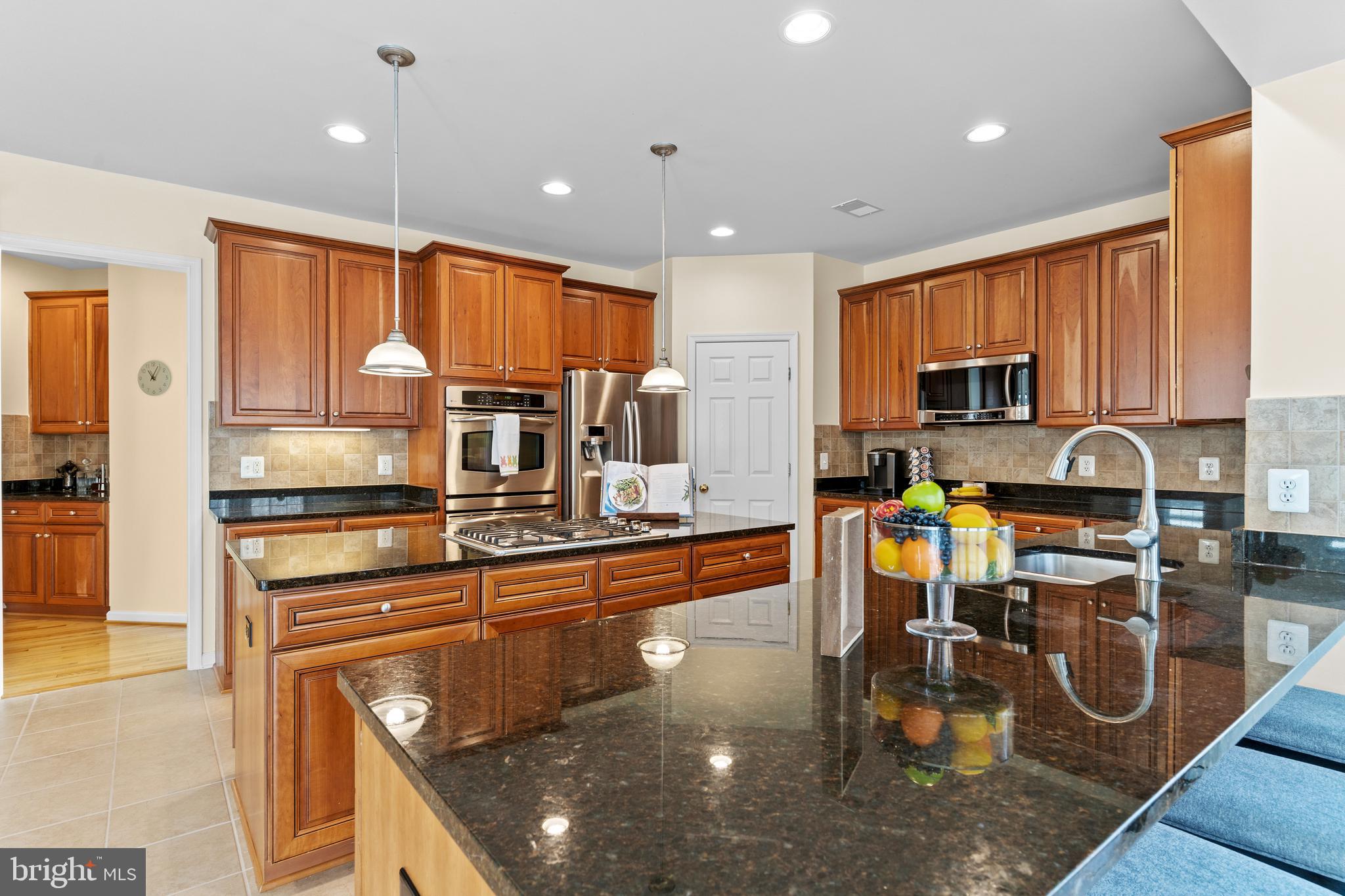 LAUREL HILL - Residential