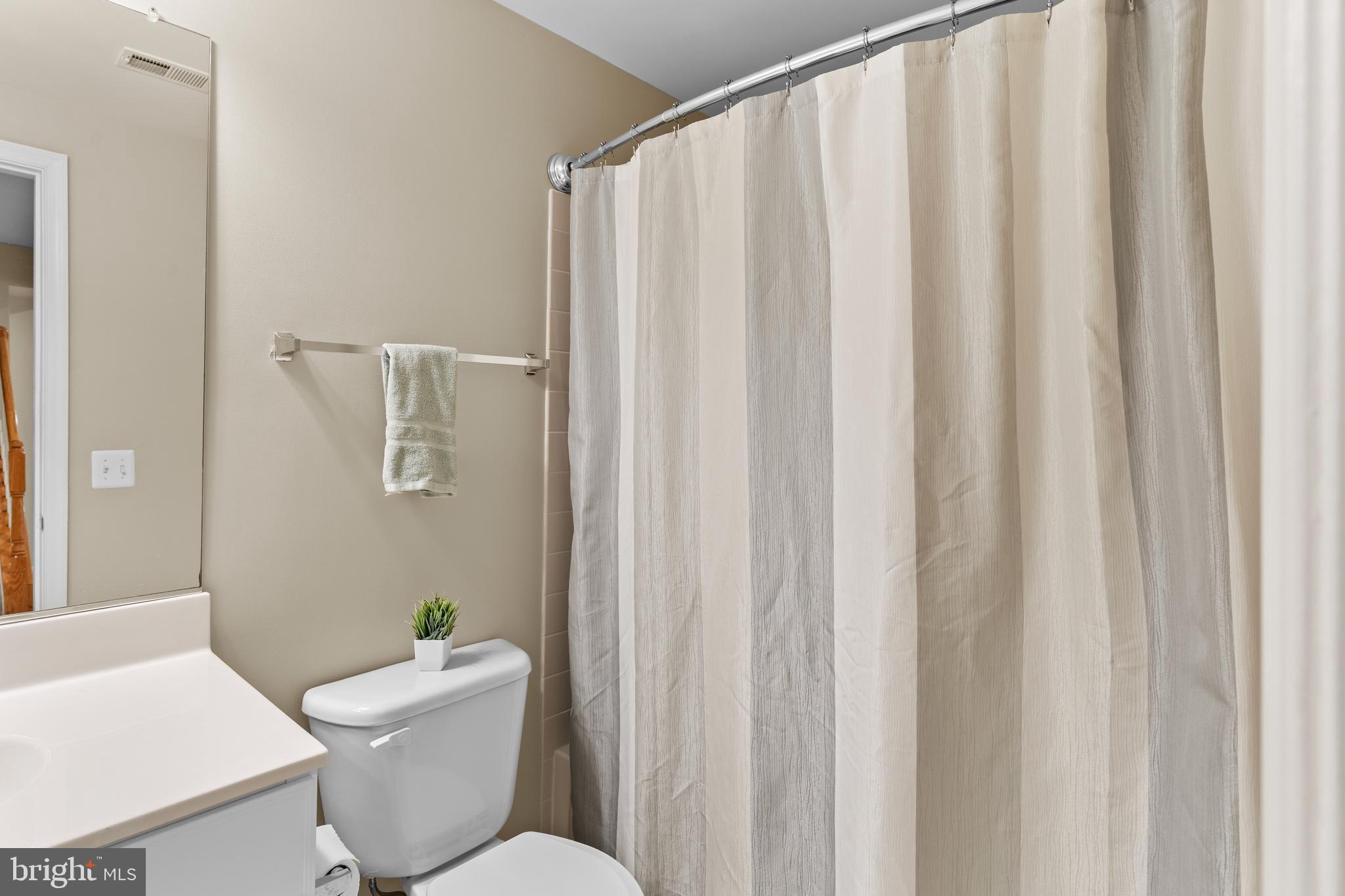 LAUREL HILL - Residential