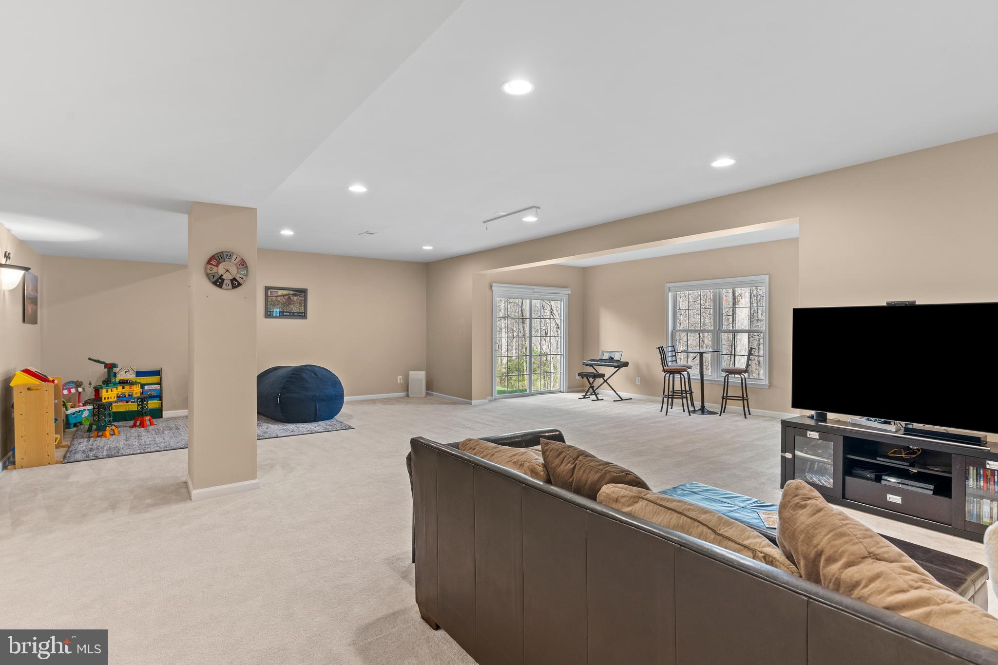 LAUREL HILL - Residential