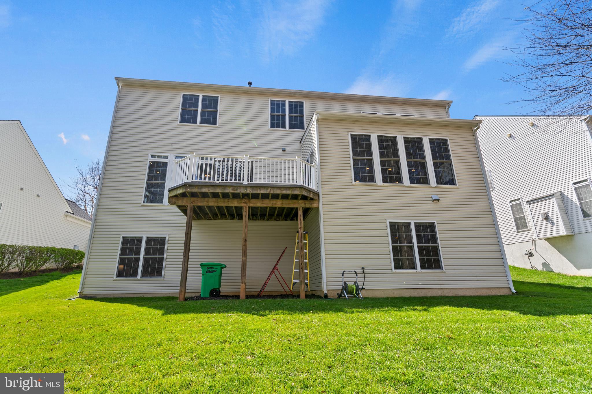 LAUREL HILL - Residential