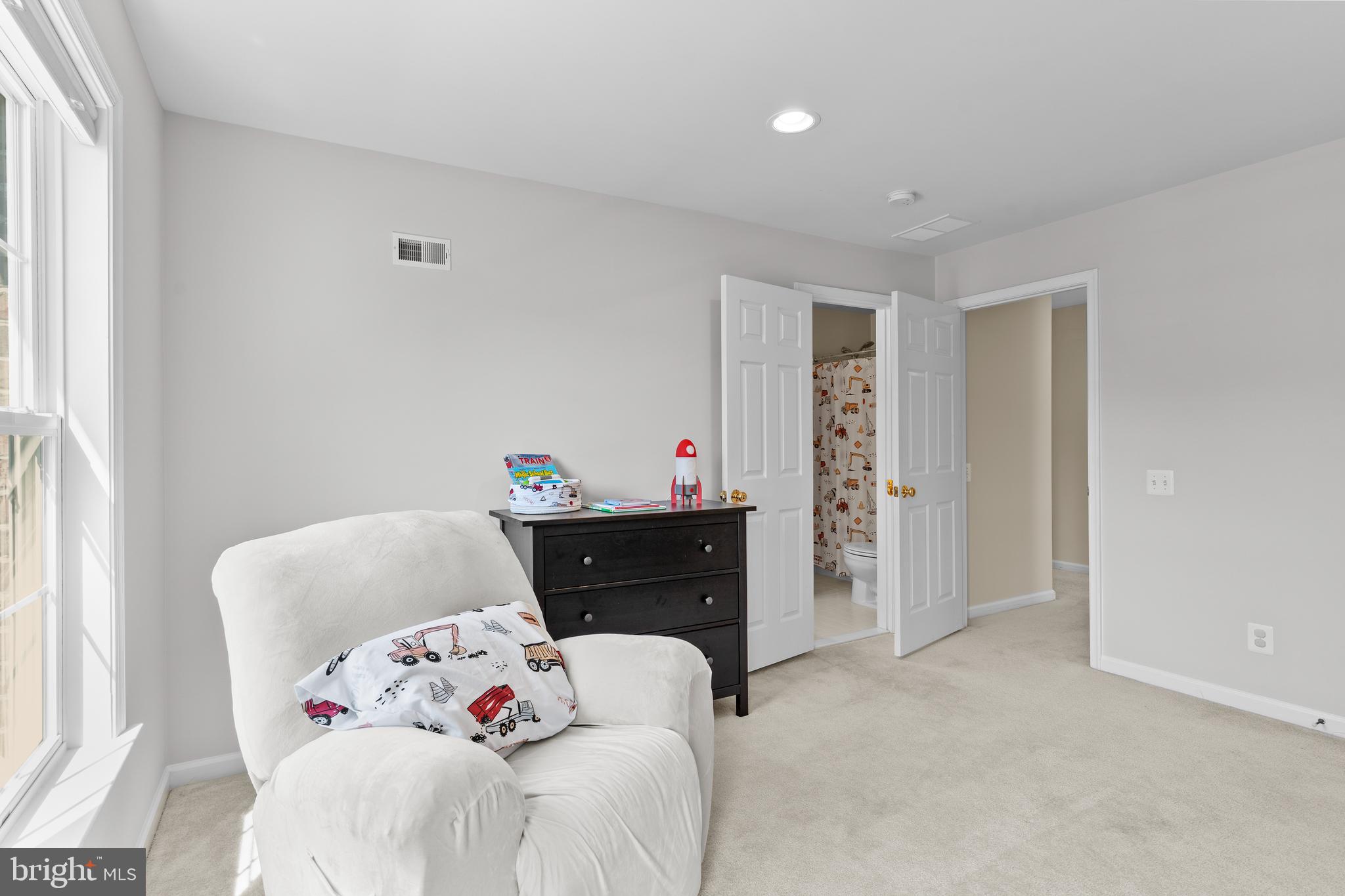 LAUREL HILL - Residential