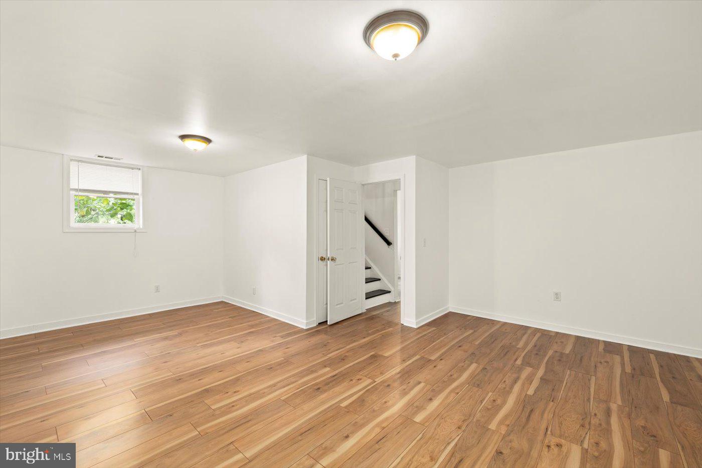 LAKE LAND OR - Residential