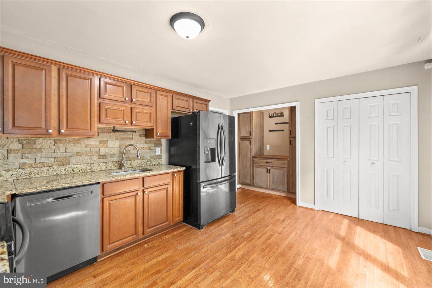 LAKE LAND OR - Residential