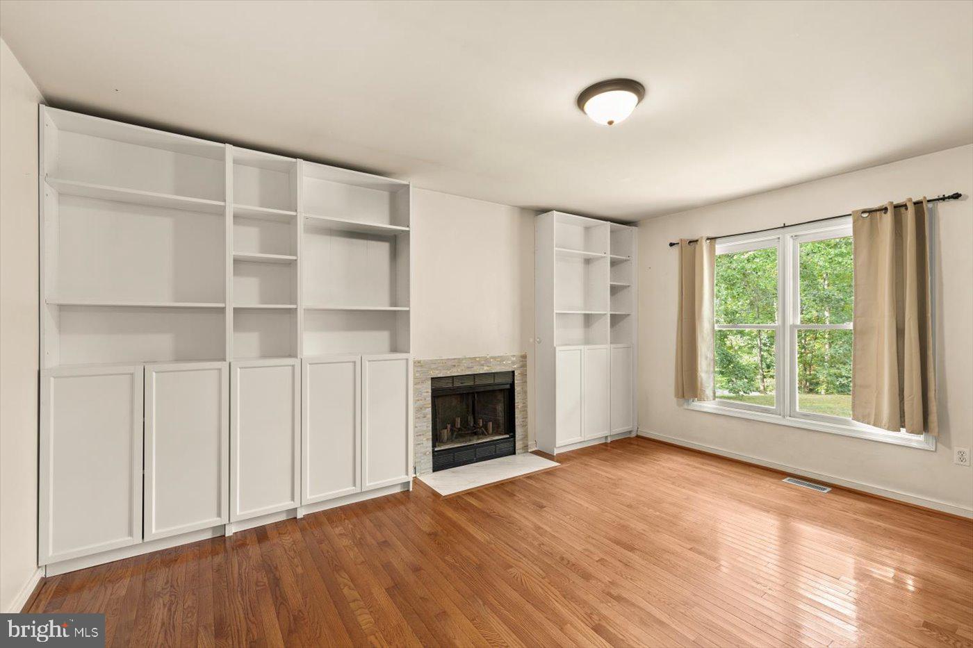 LAKE LAND OR - Residential