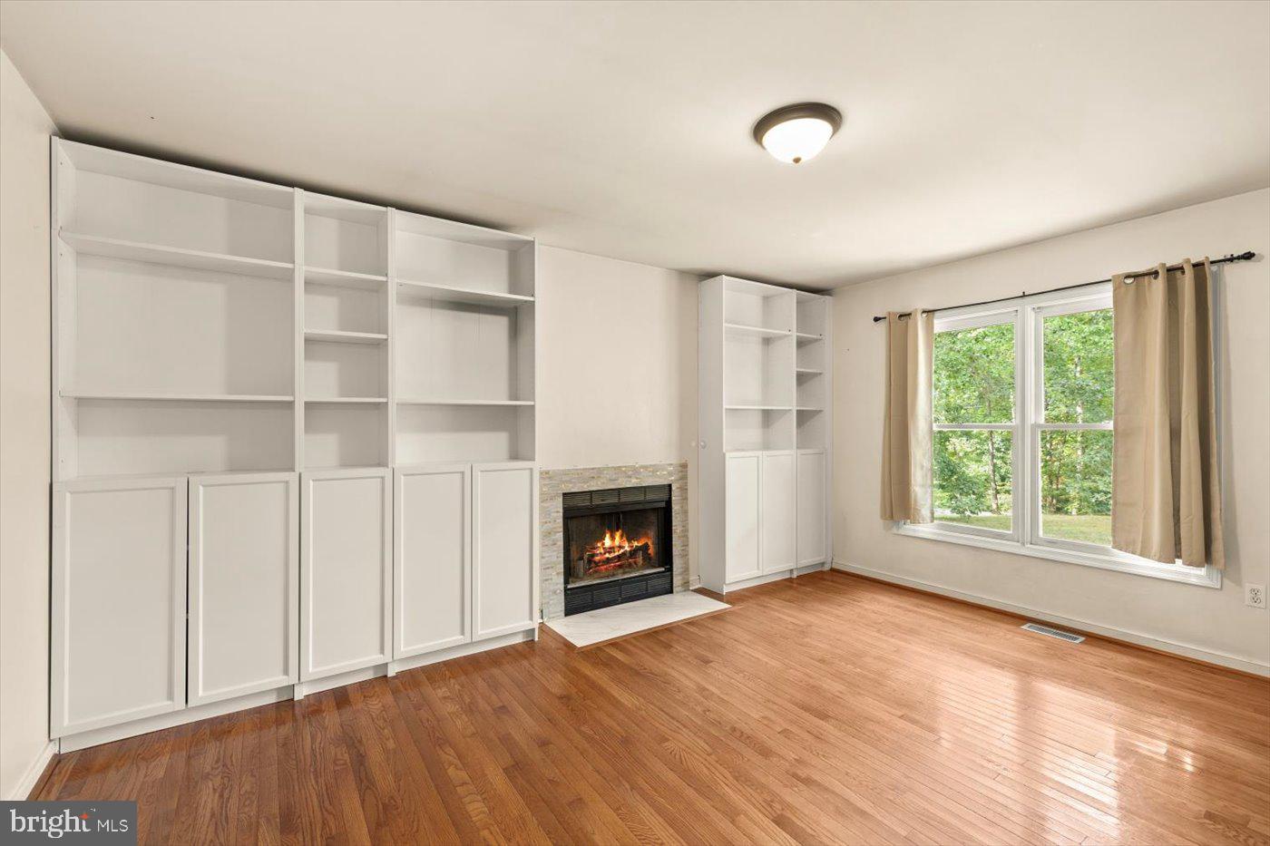 LAKE LAND OR - Residential