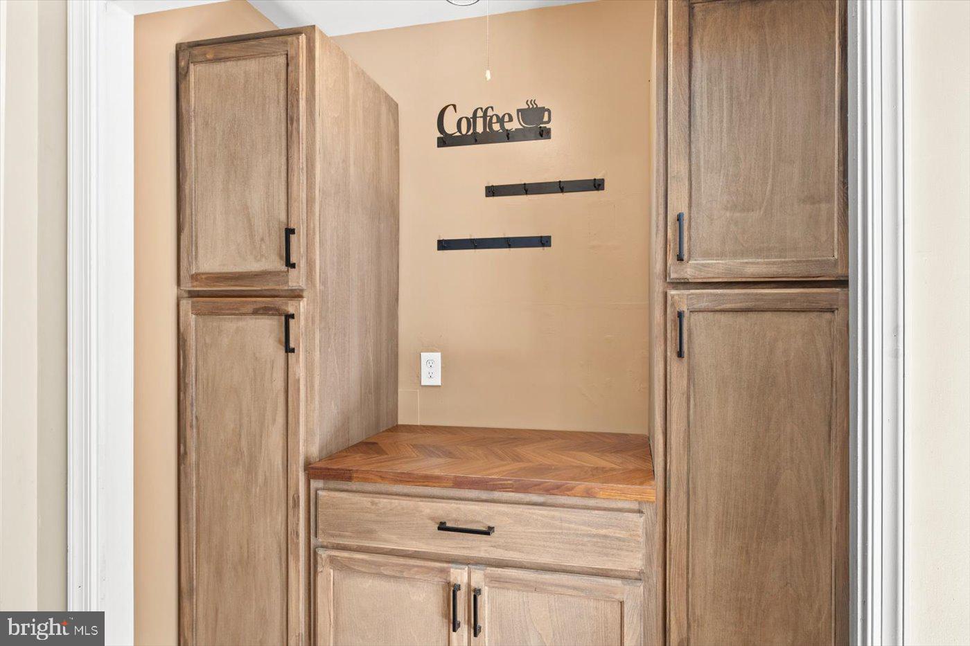 LAKE LAND OR - Residential