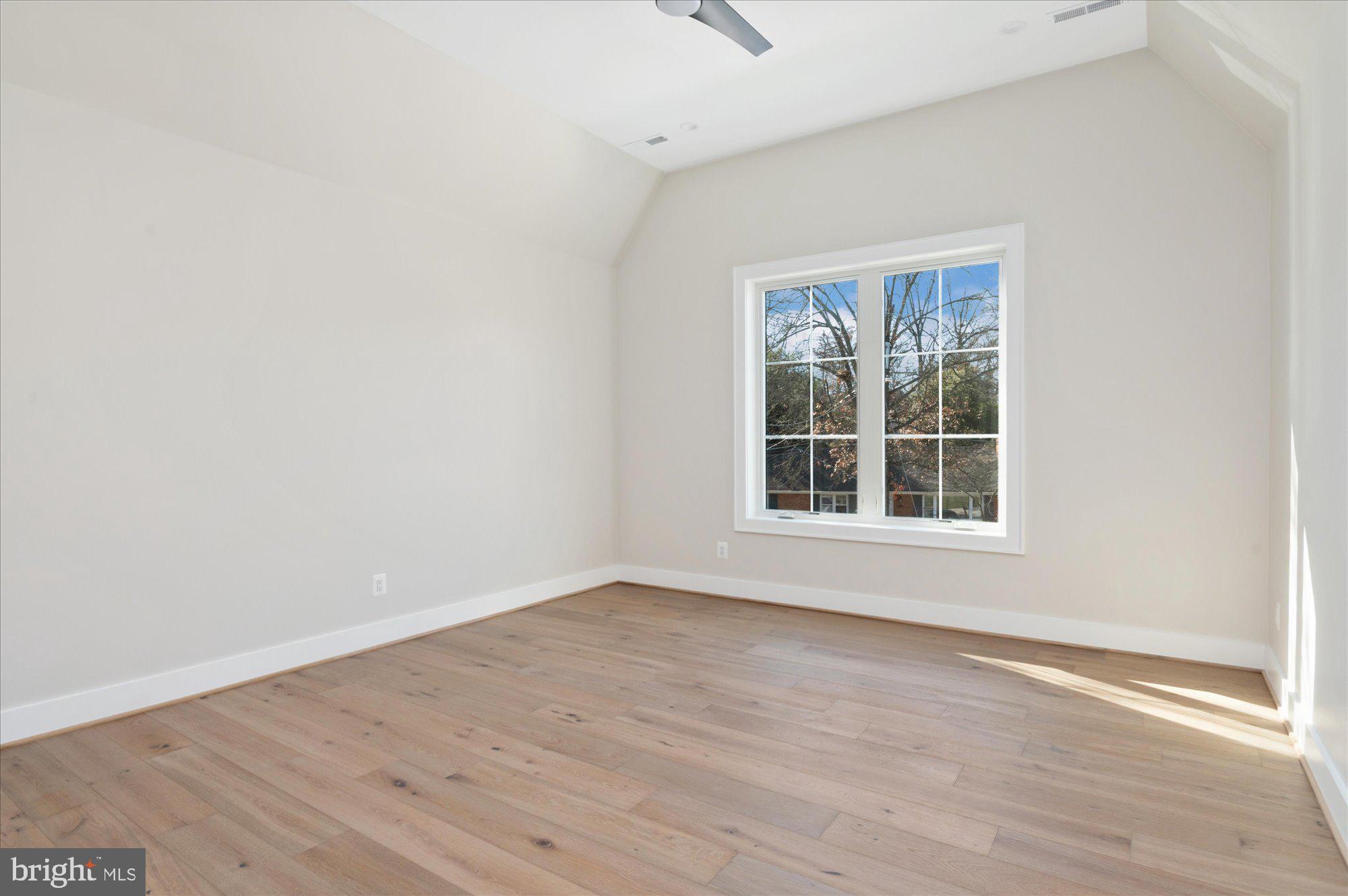 YORKTOWN - Residential