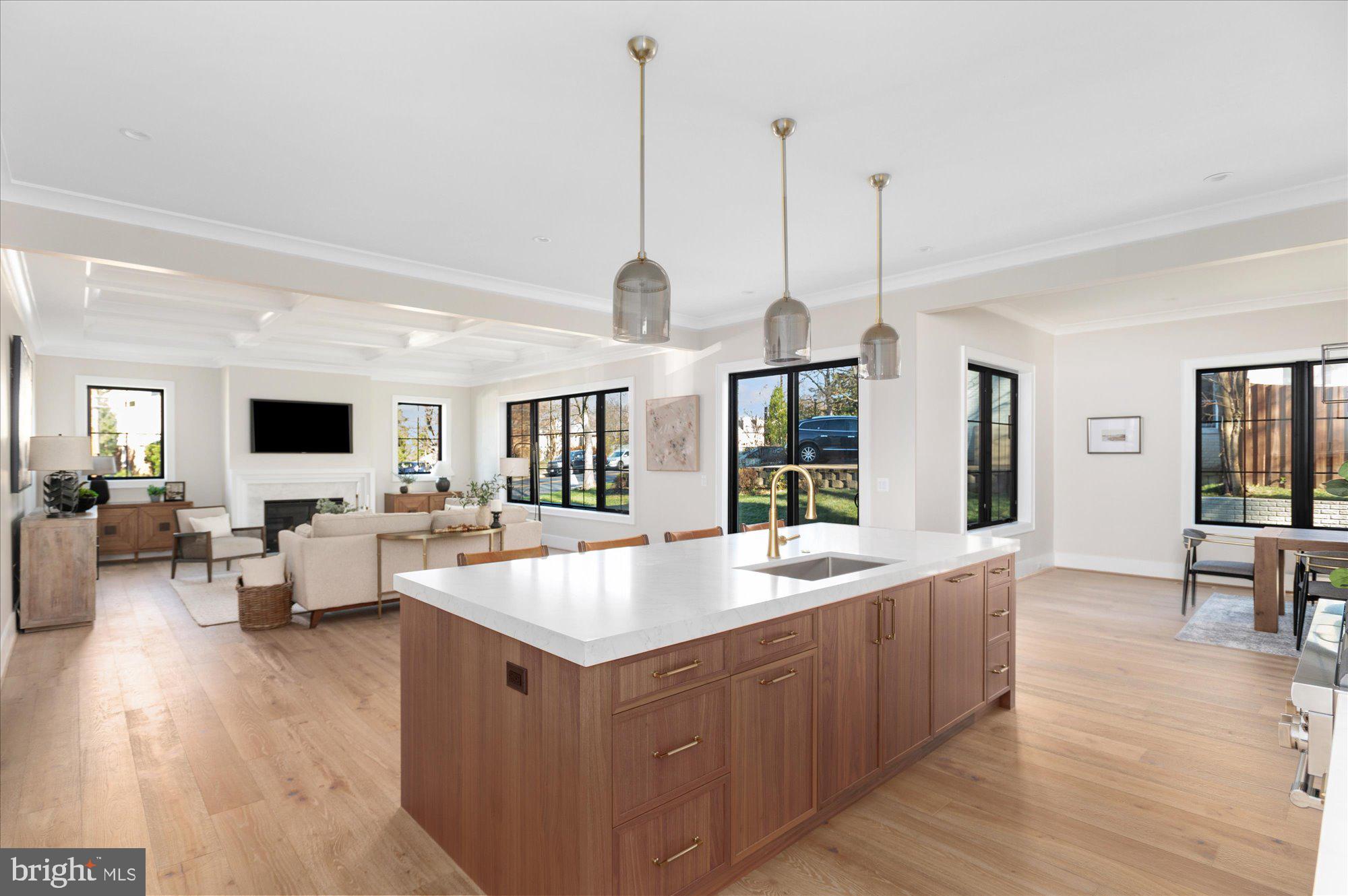 YORKTOWN - Residential