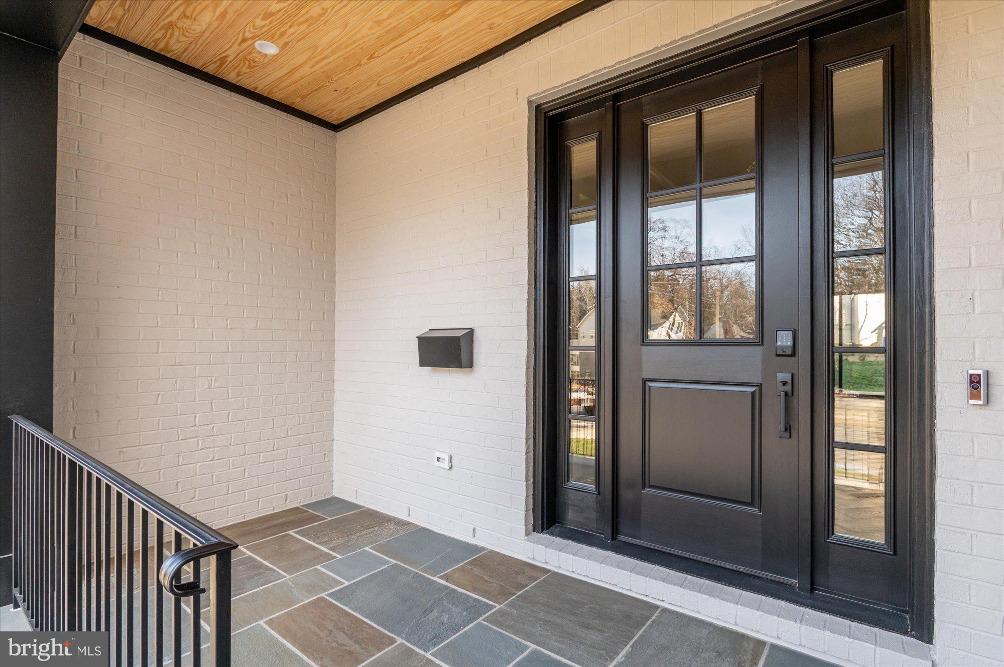 2929 N GREENCASTLE STREET