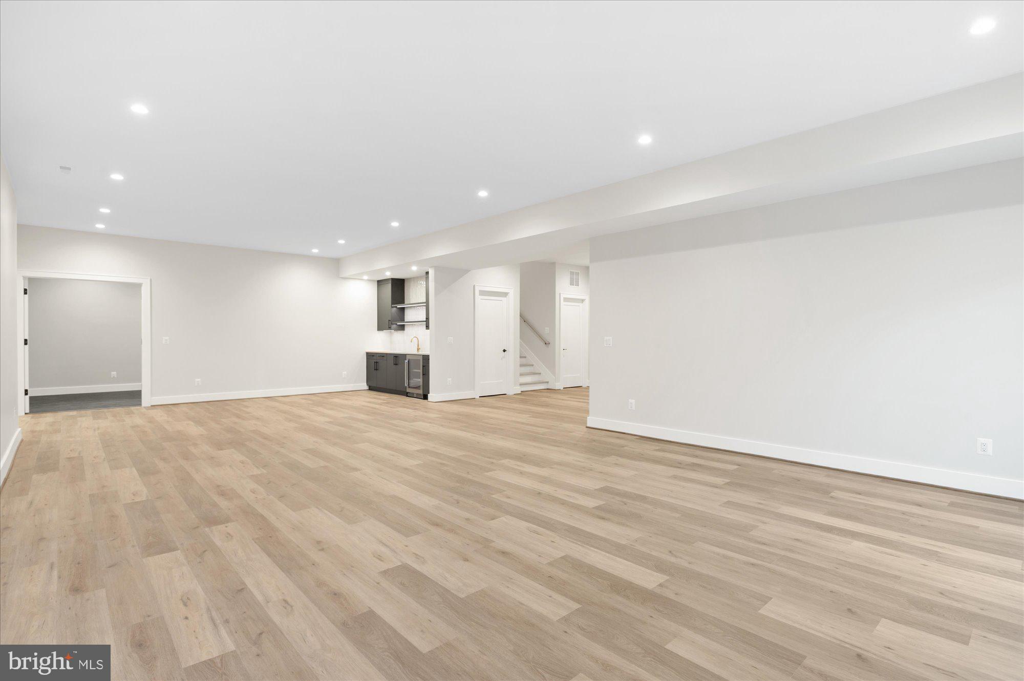 YORKTOWN - Residential