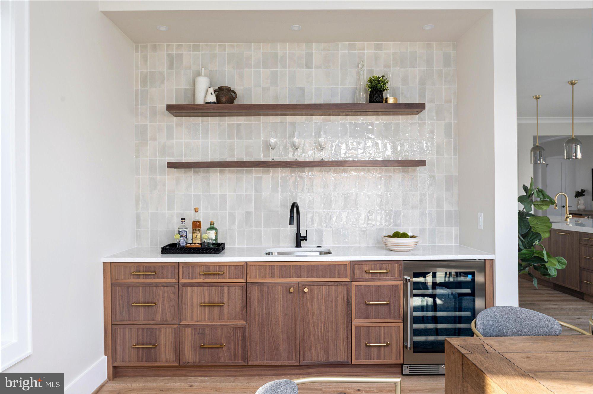 YORKTOWN - Residential