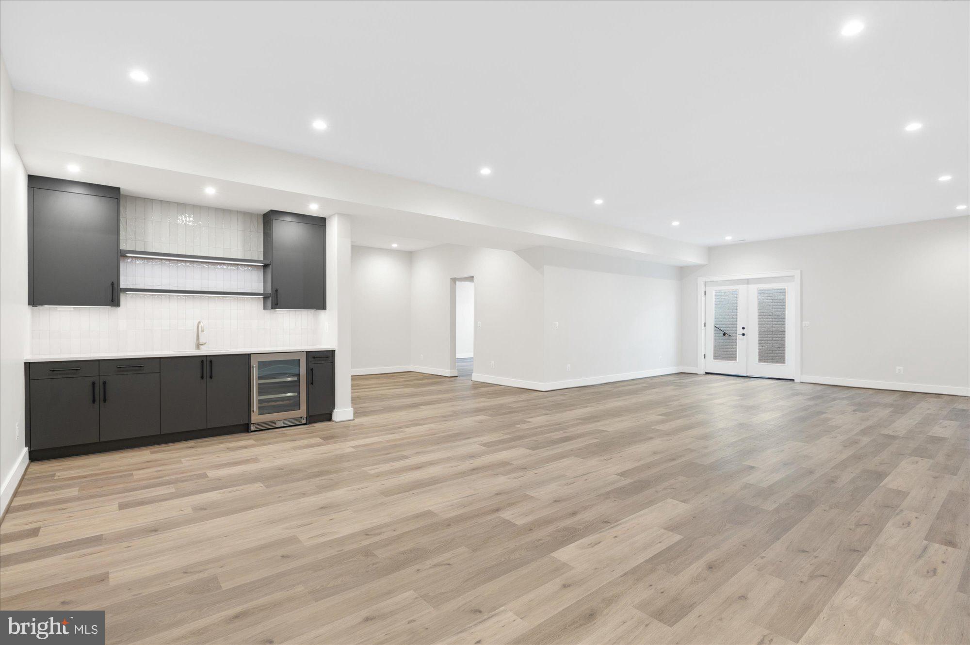 YORKTOWN - Residential