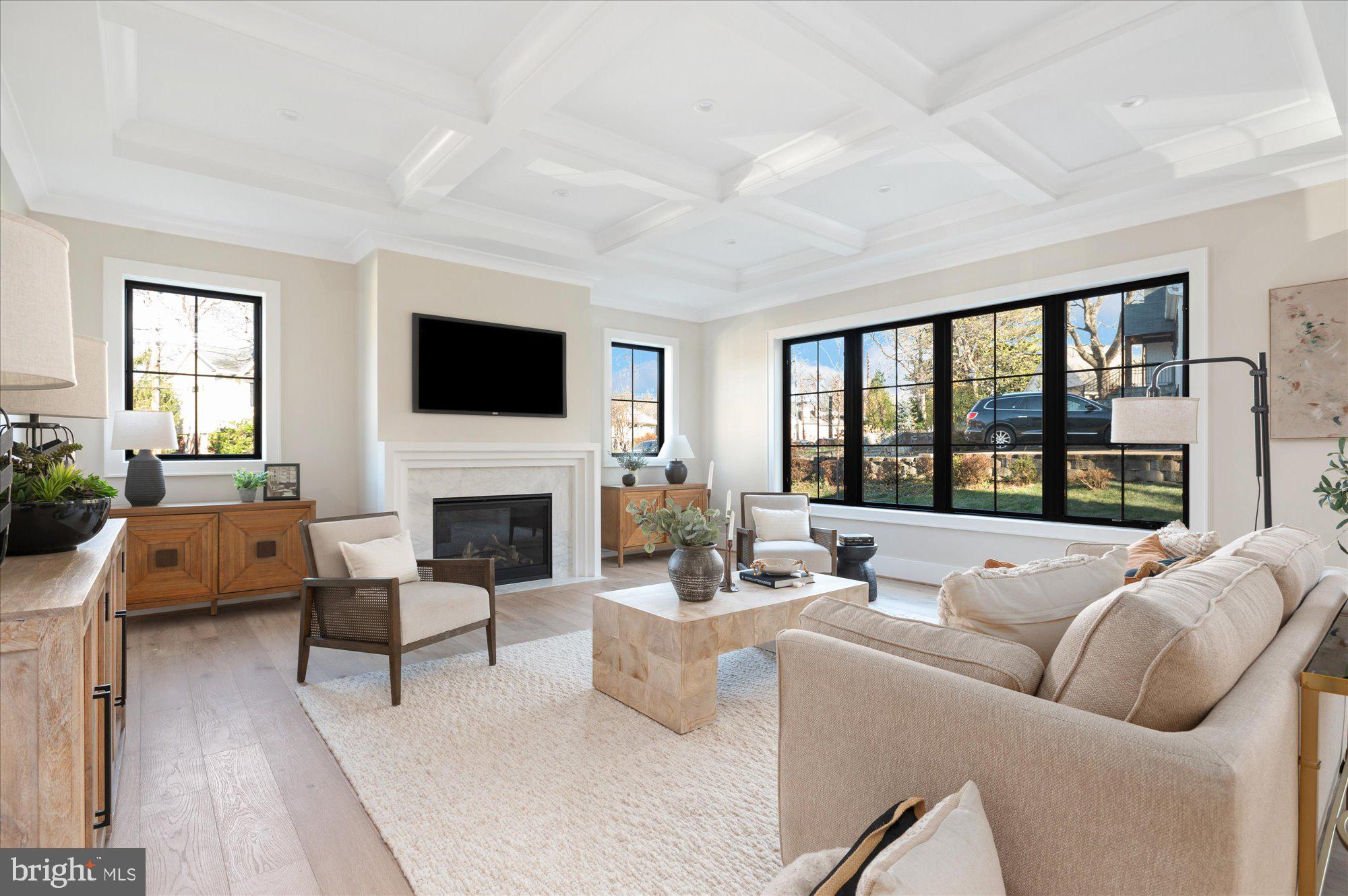 2929 N GREENCASTLE STREET