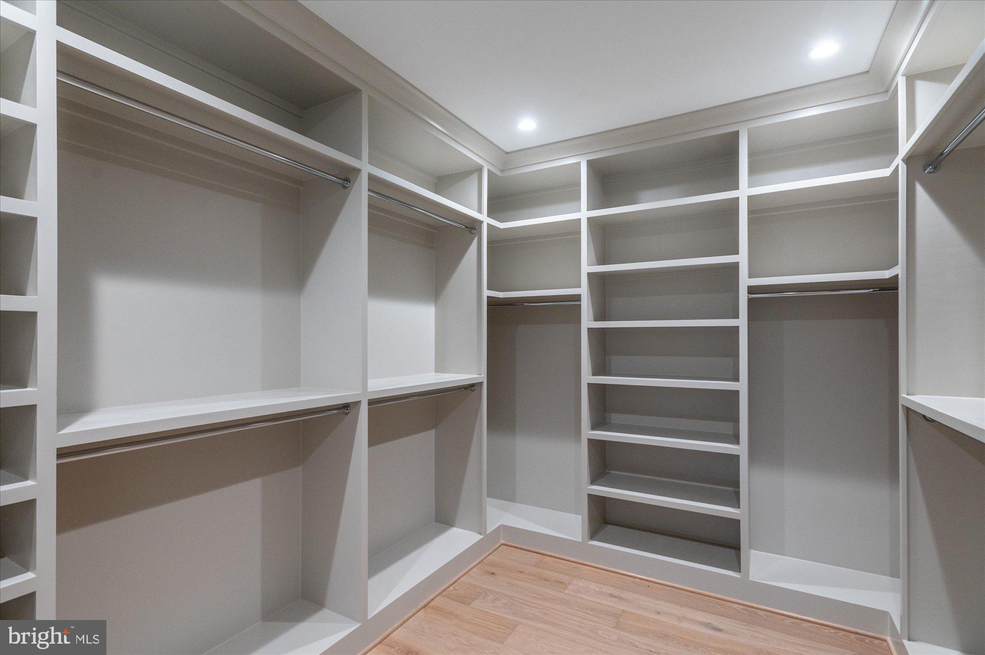 YORKTOWN - Residential