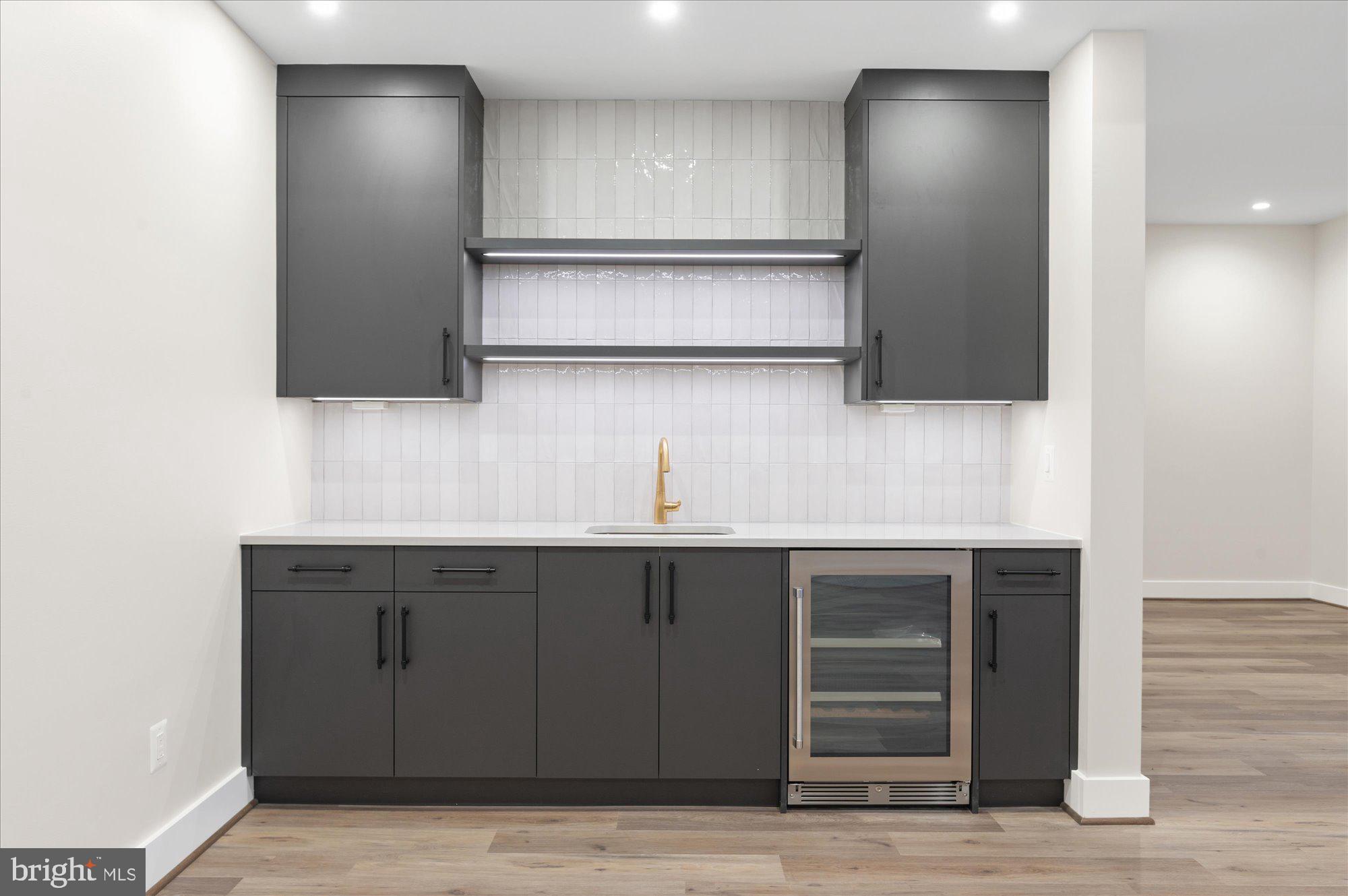 YORKTOWN - Residential