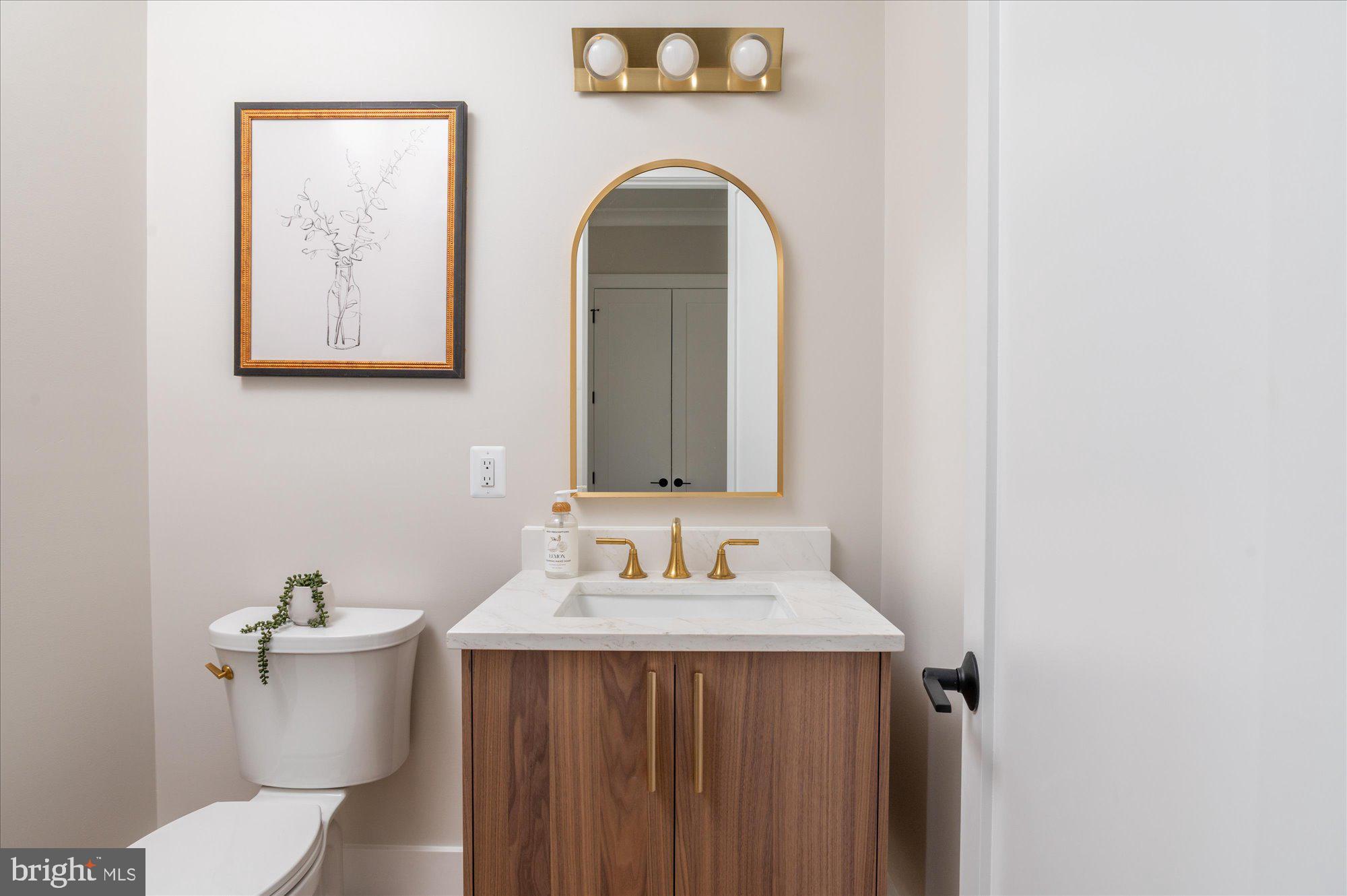 YORKTOWN - Residential