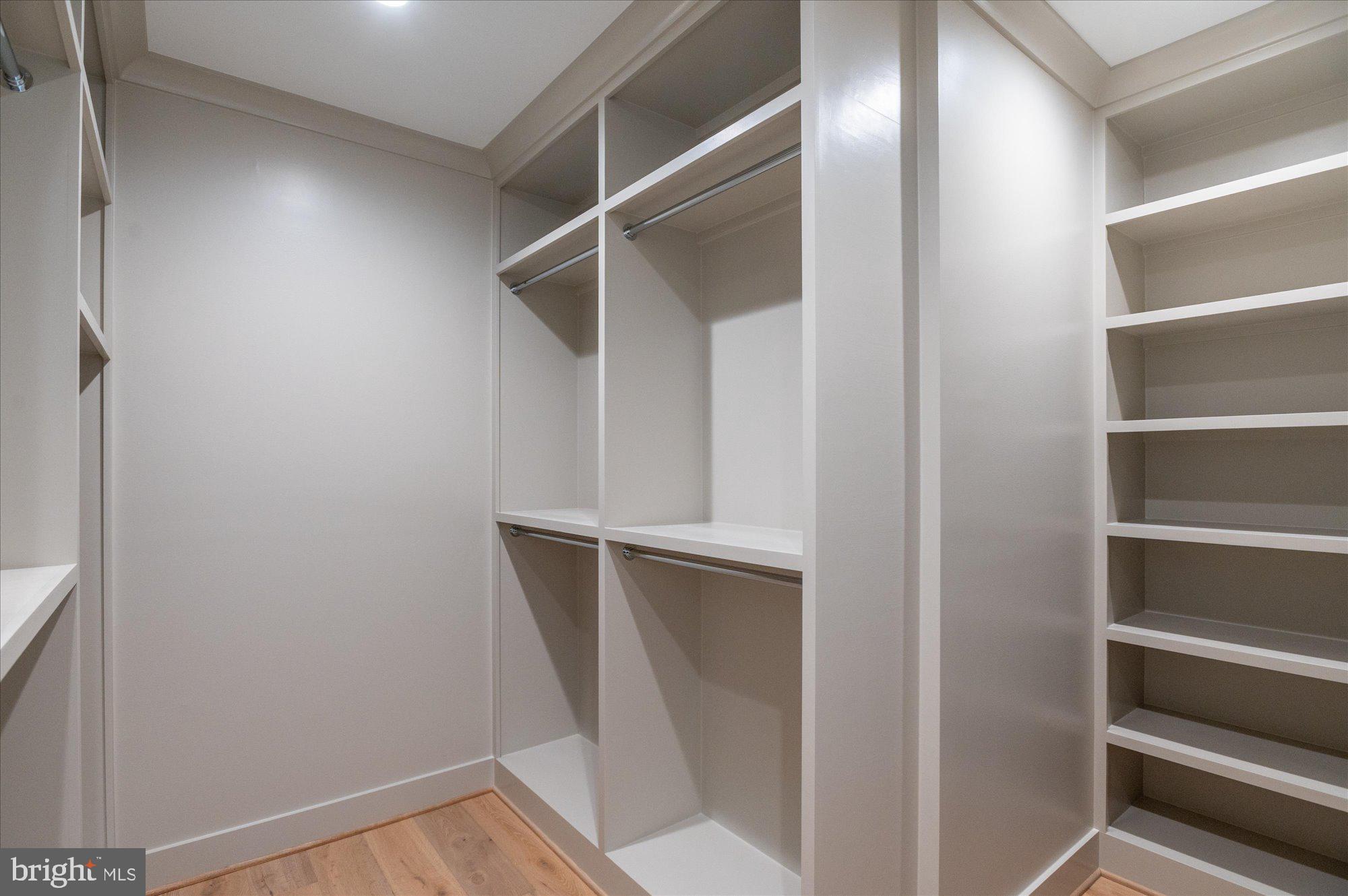 YORKTOWN - Residential