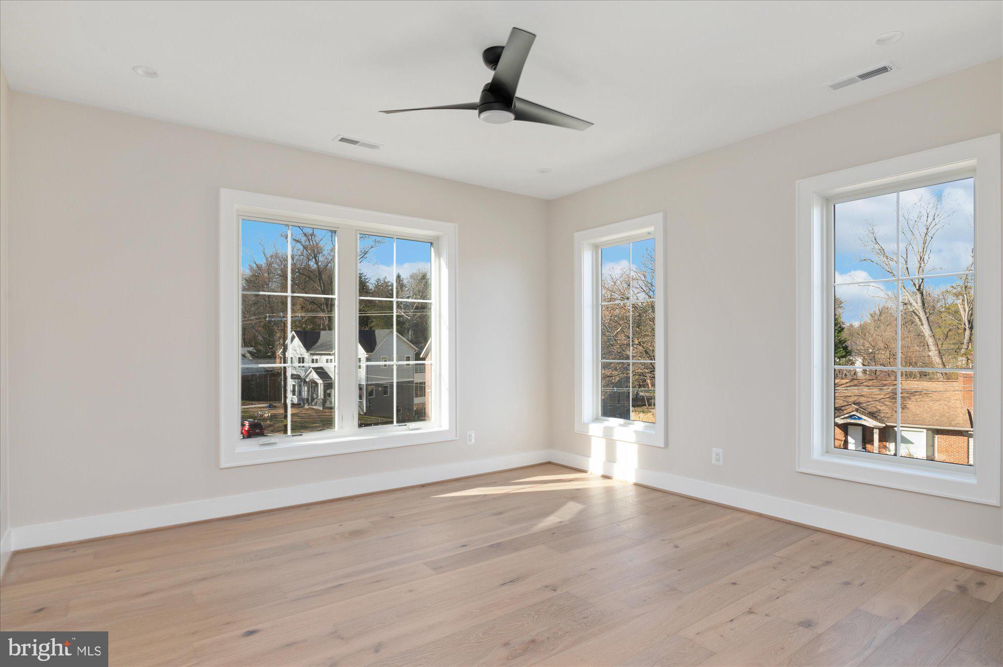 YORKTOWN - Residential