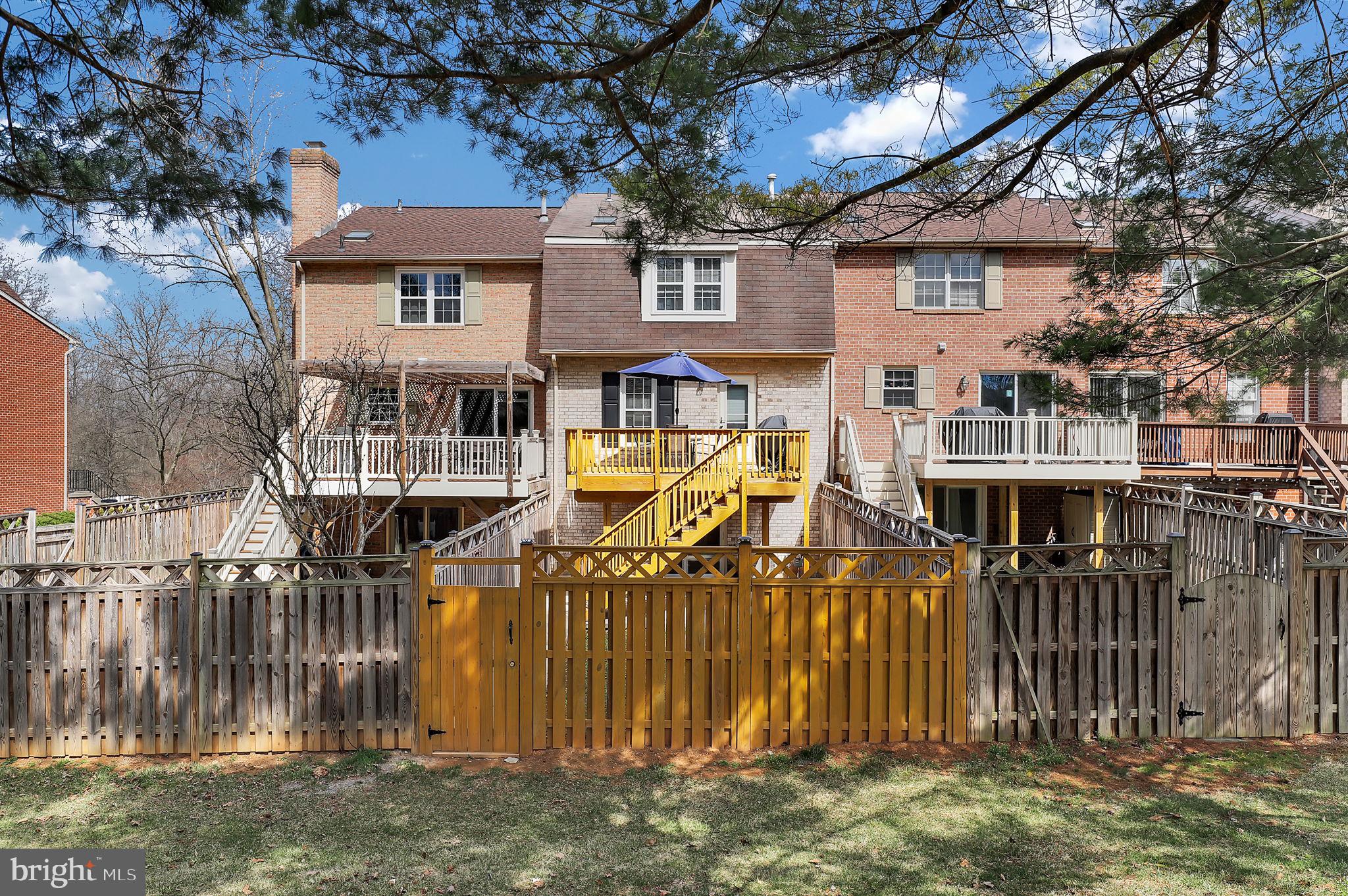 WATERSIDE - Residential