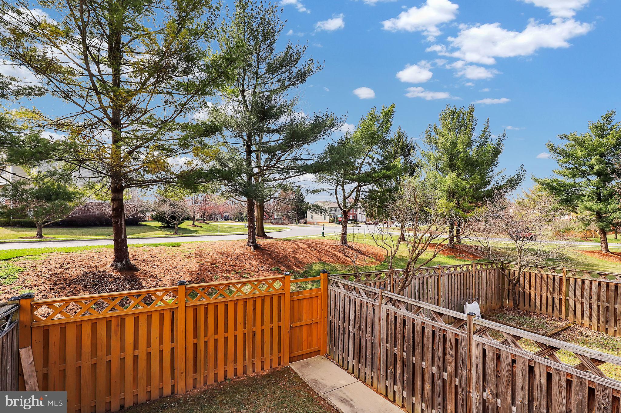 WATERSIDE - Residential