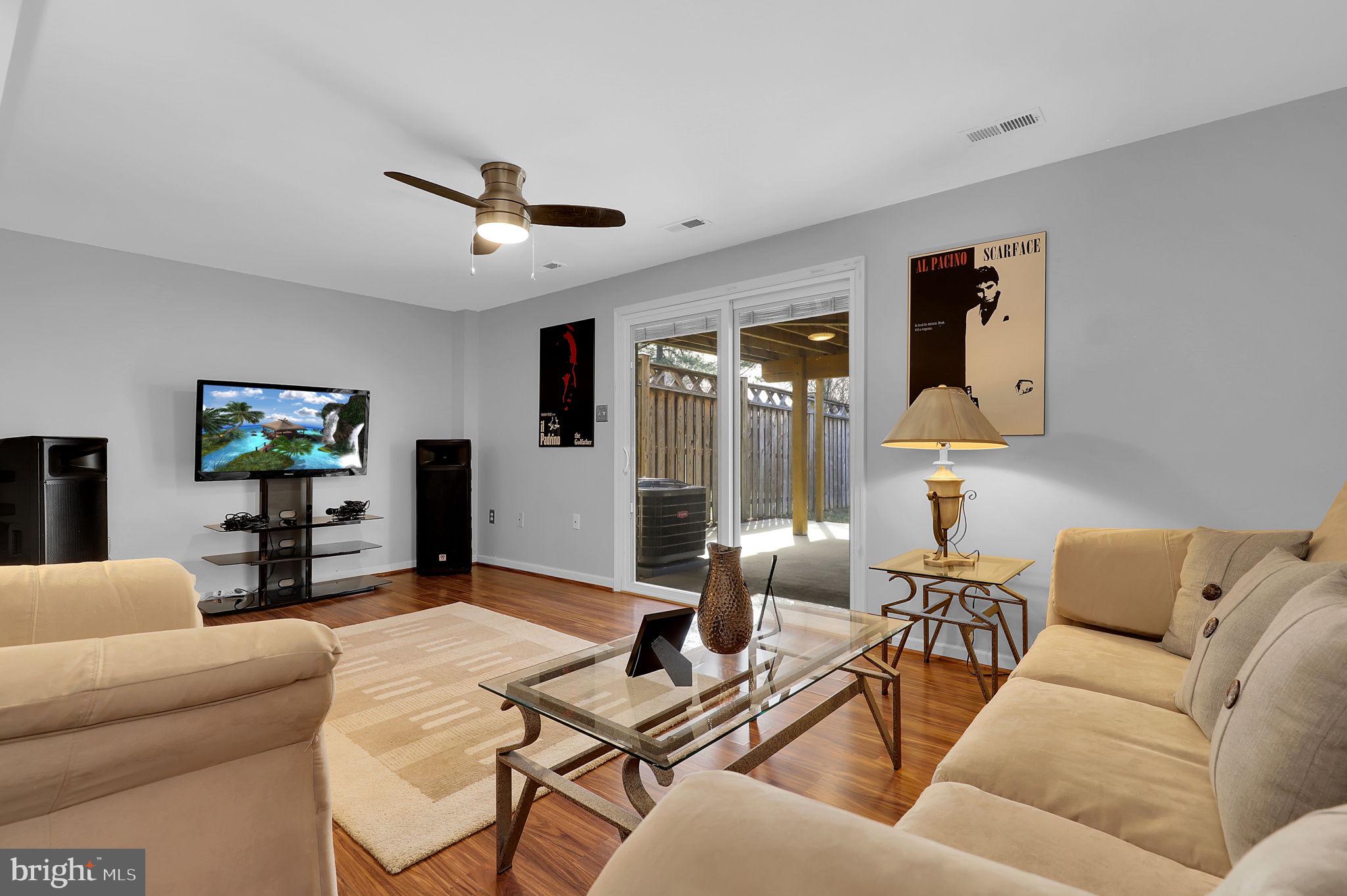 WATERSIDE - Residential