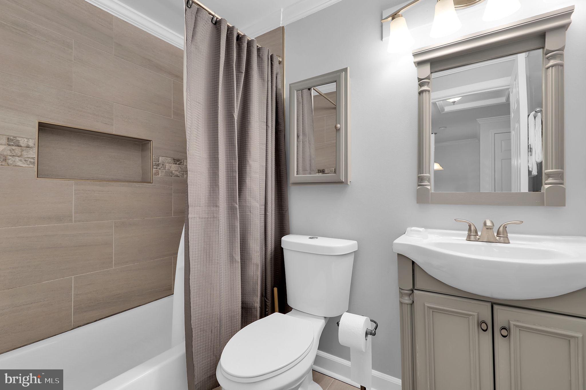 WATERSIDE - Residential