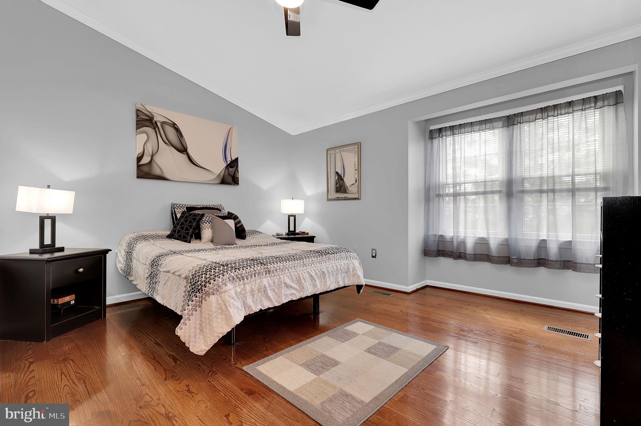 WATERSIDE - Residential