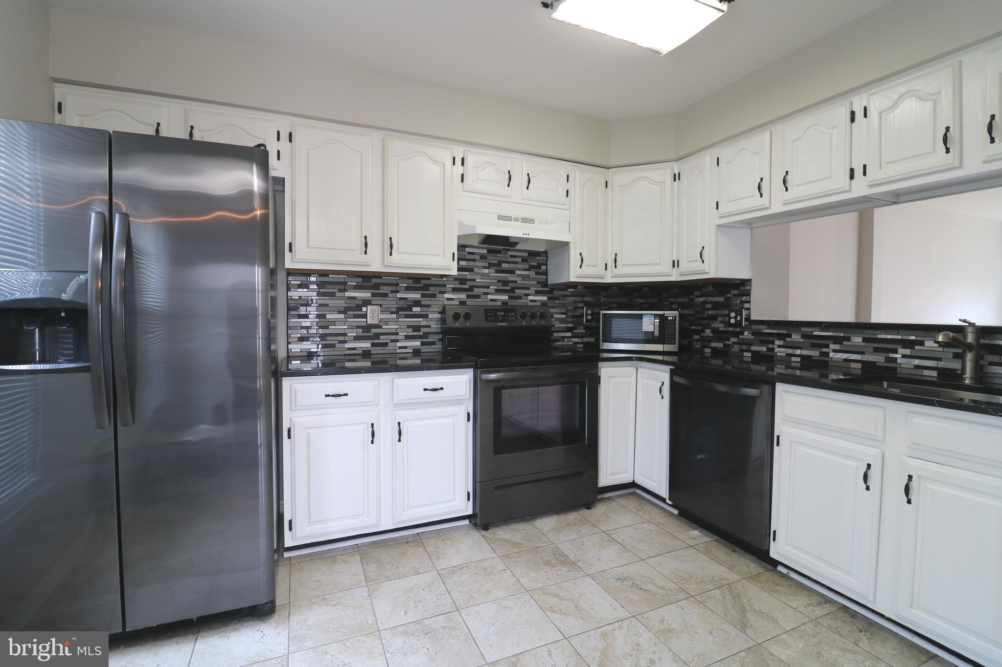 ASHBURN VILLAGE - Residential Lease