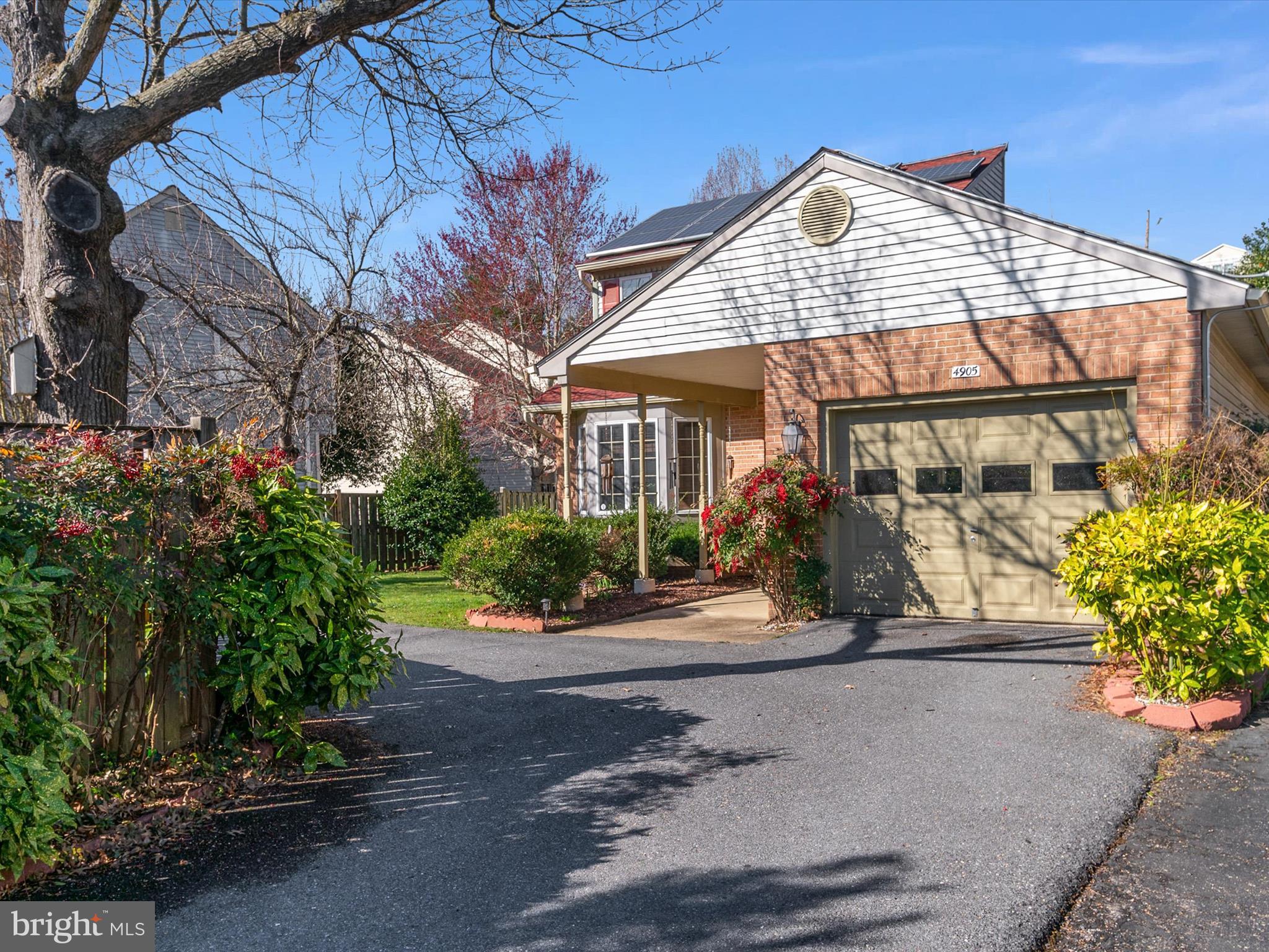 4905 COLONEL ADDISON PLACE
