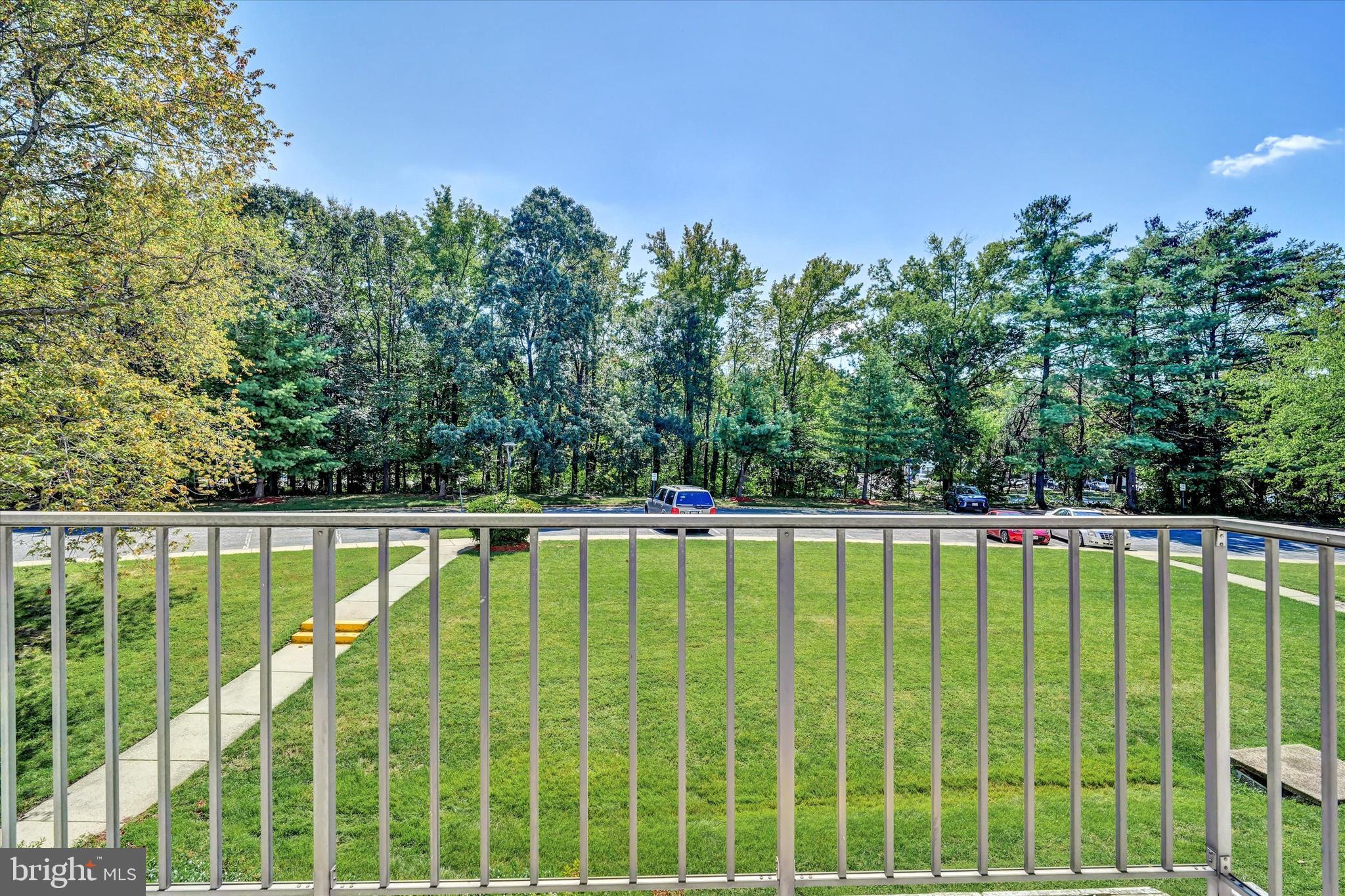 PINES CONDO 02 - Residential