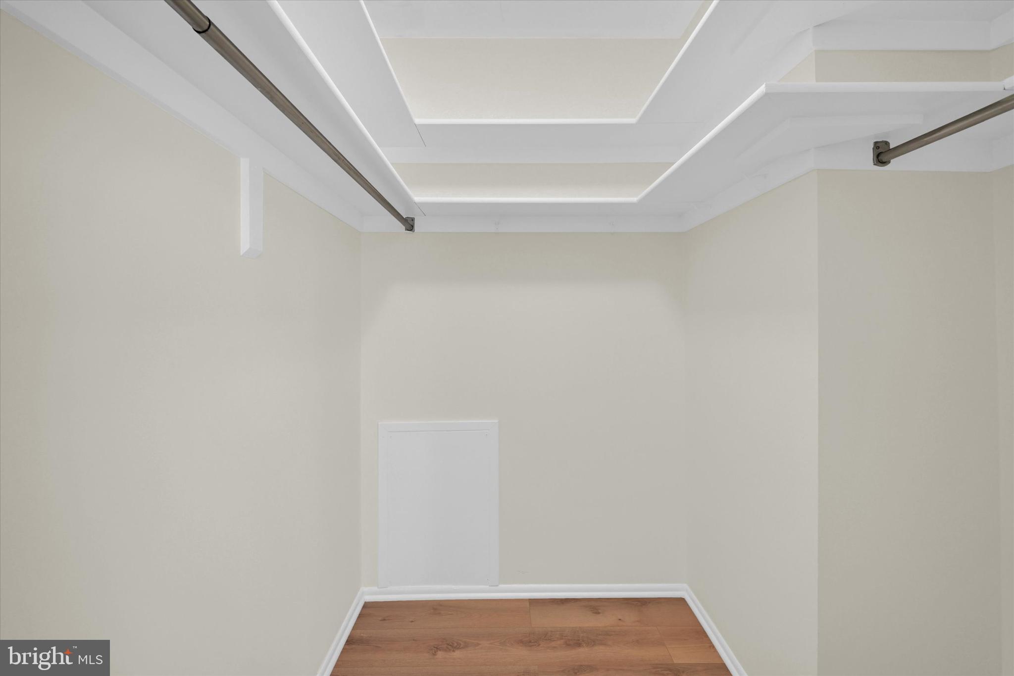 PINES CONDO 02 - Residential