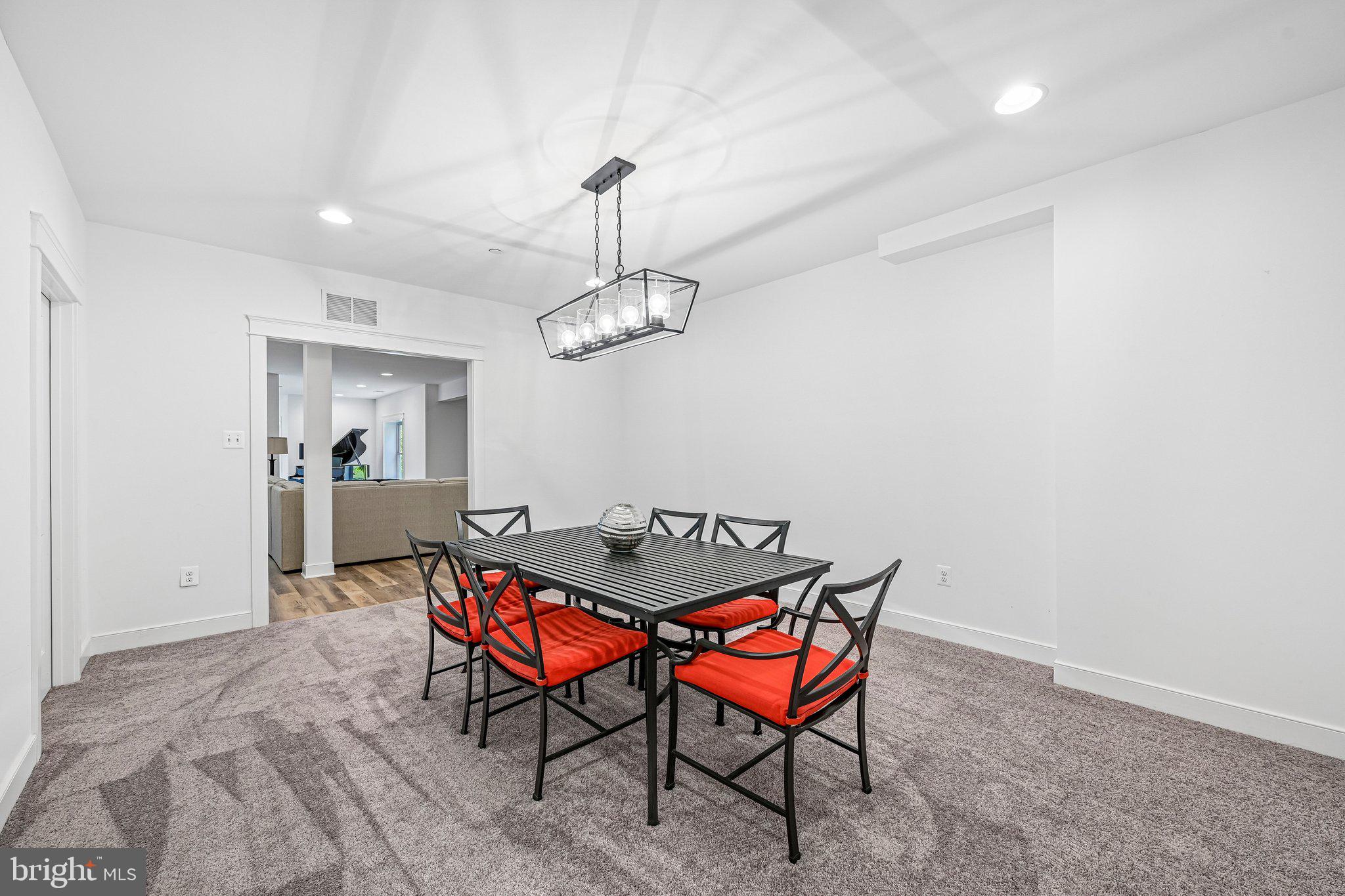 QUARTZ HILL - Residential