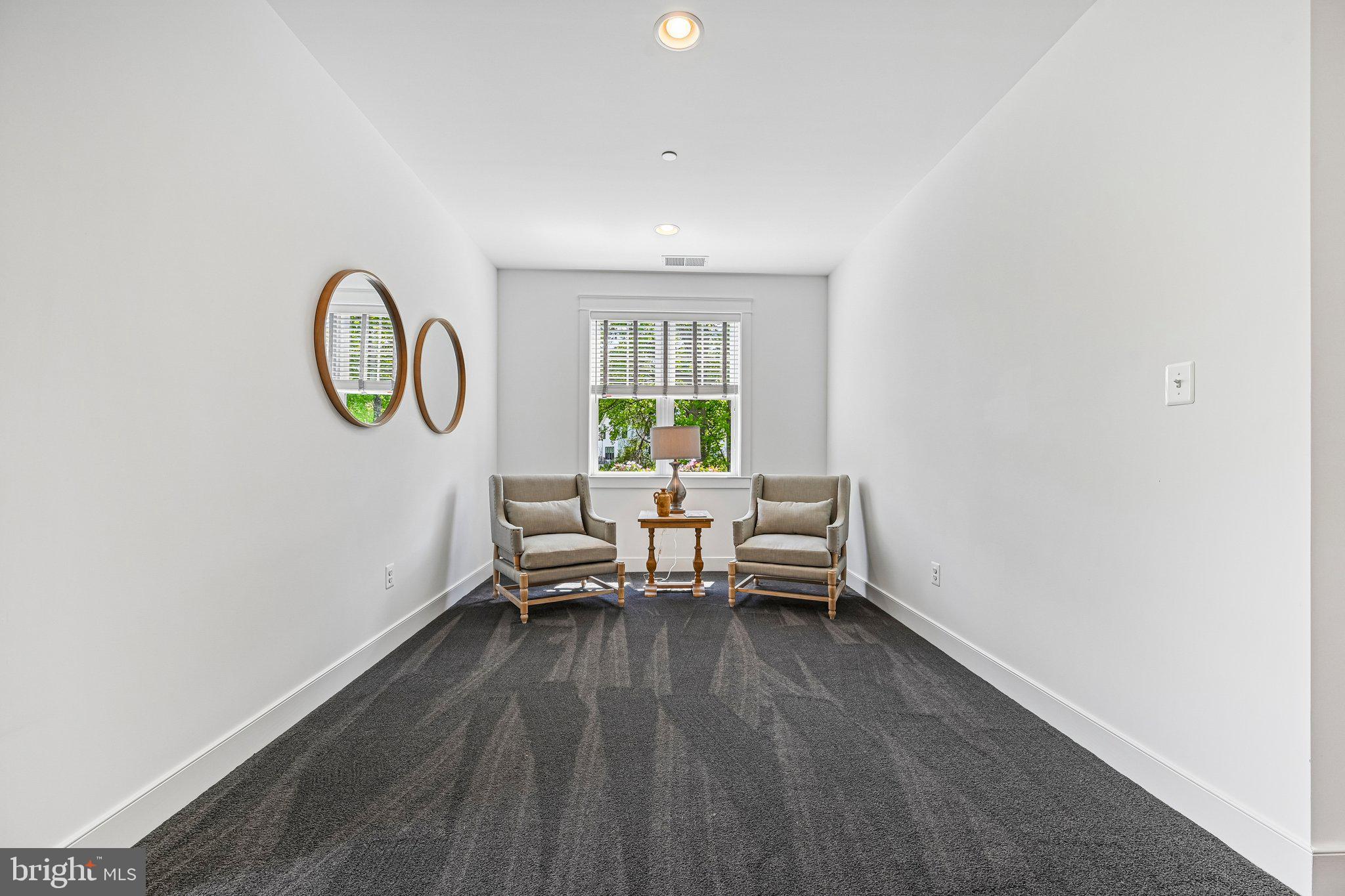 QUARTZ HILL - Residential