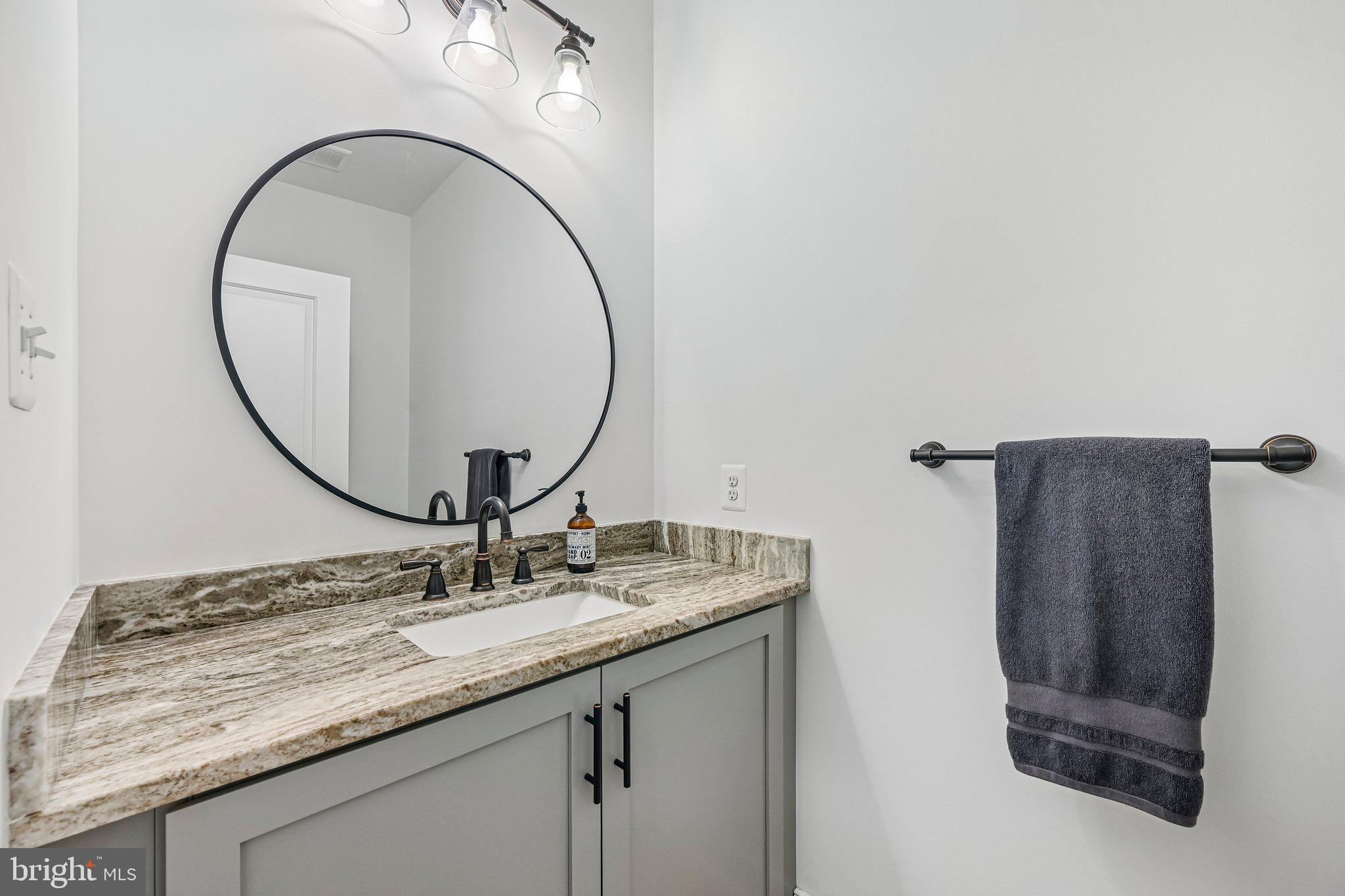 QUARTZ HILL - Residential