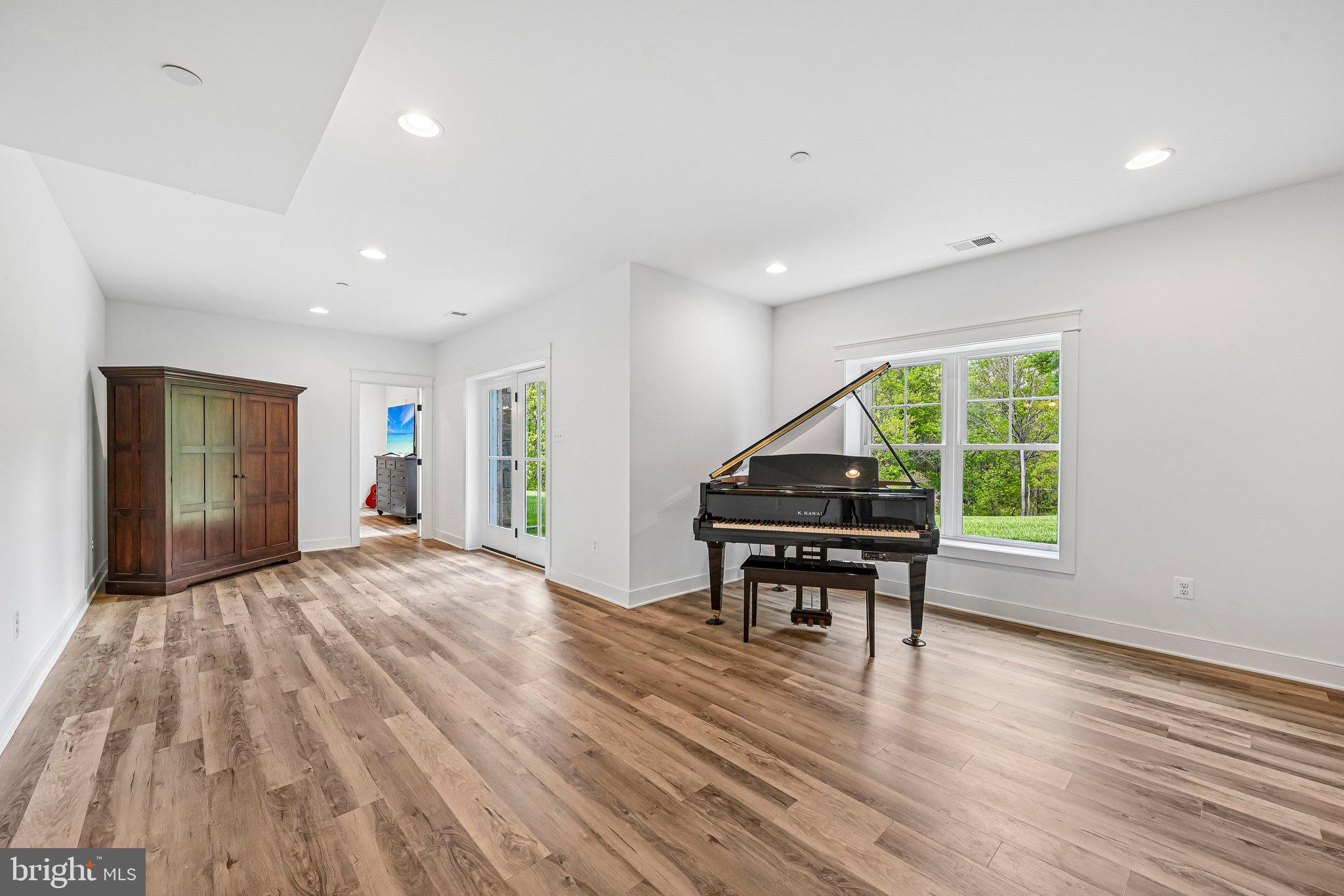 QUARTZ HILL - Residential