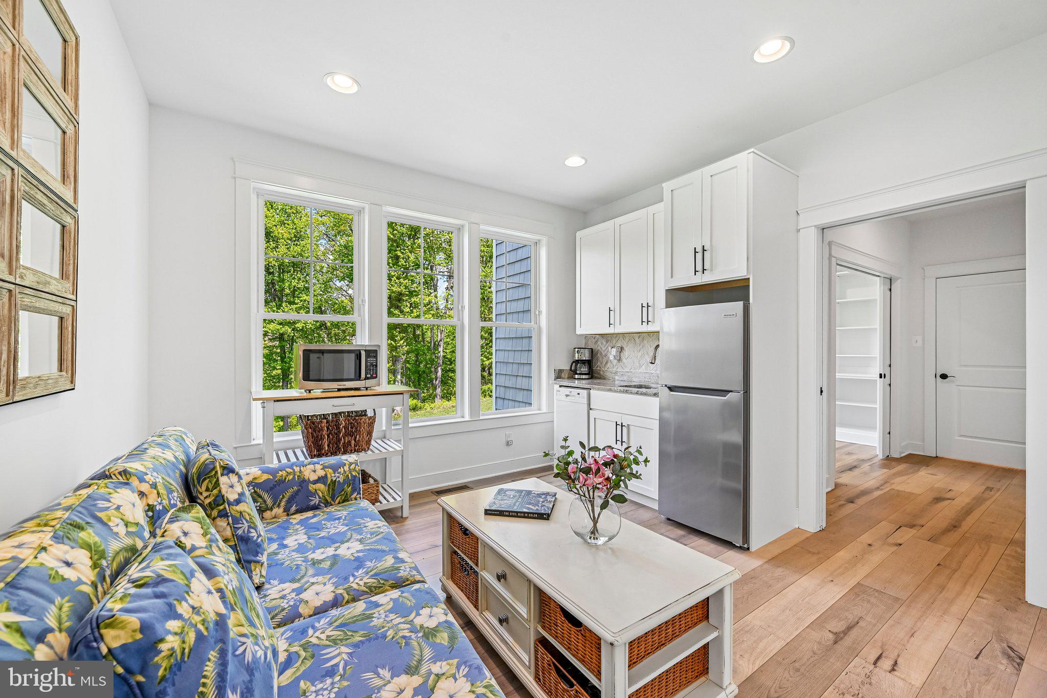 QUARTZ HILL - Residential