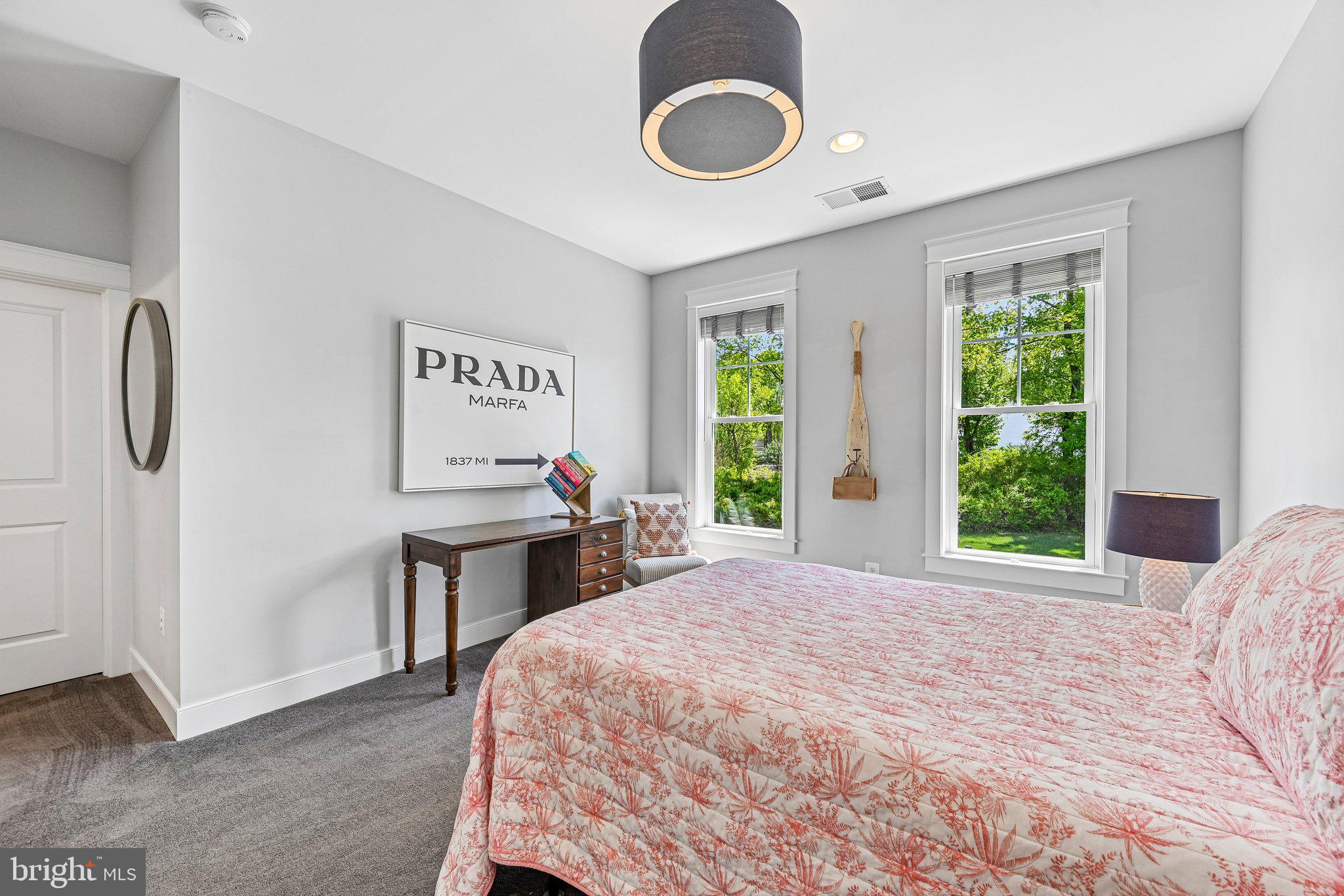 QUARTZ HILL - Residential