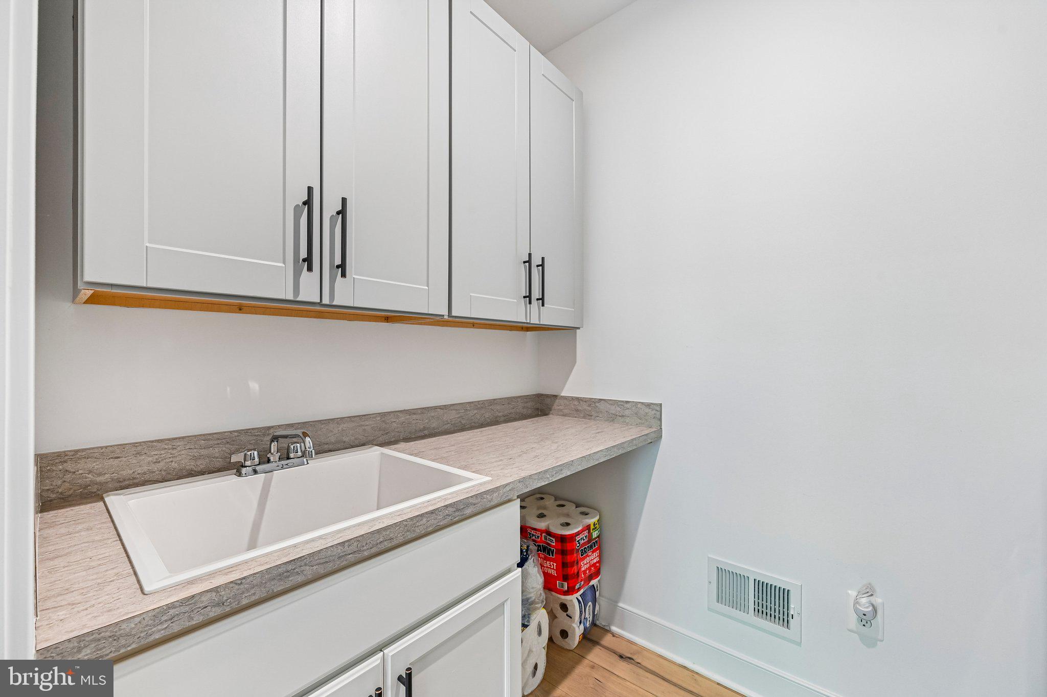 QUARTZ HILL - Residential