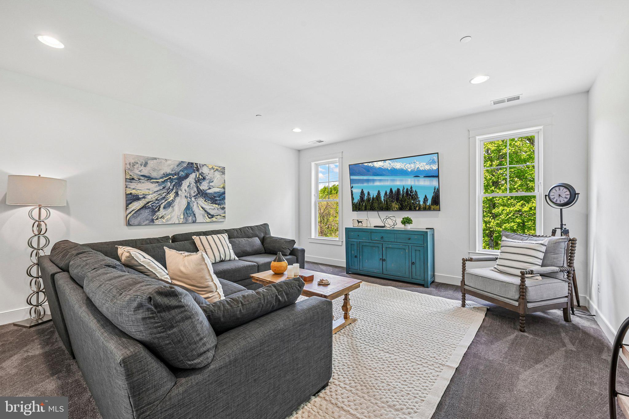 QUARTZ HILL - Residential