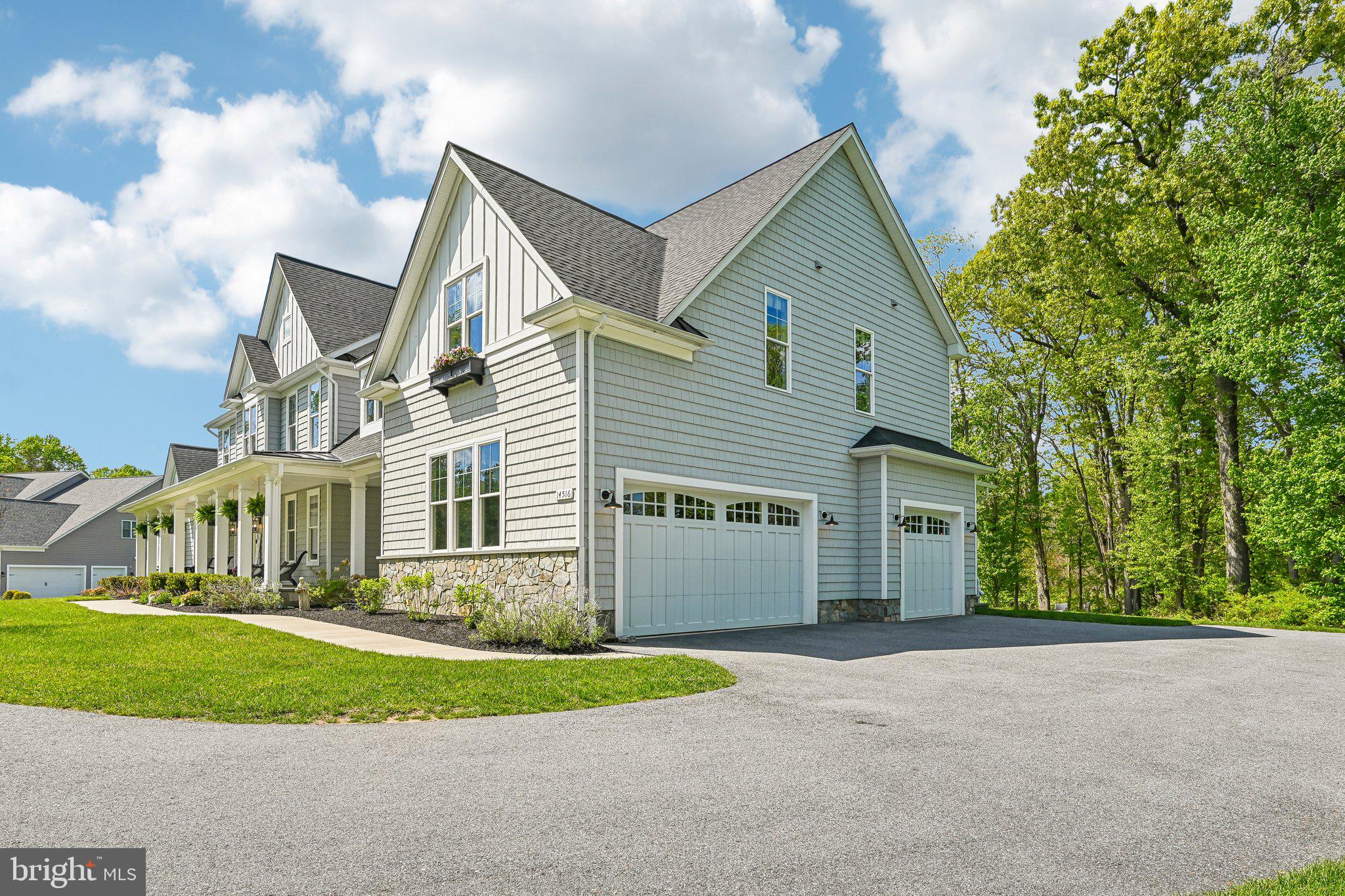 QUARTZ HILL - Residential