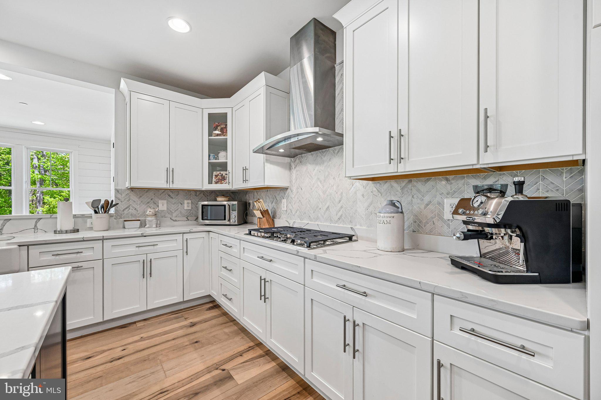 QUARTZ HILL - Residential