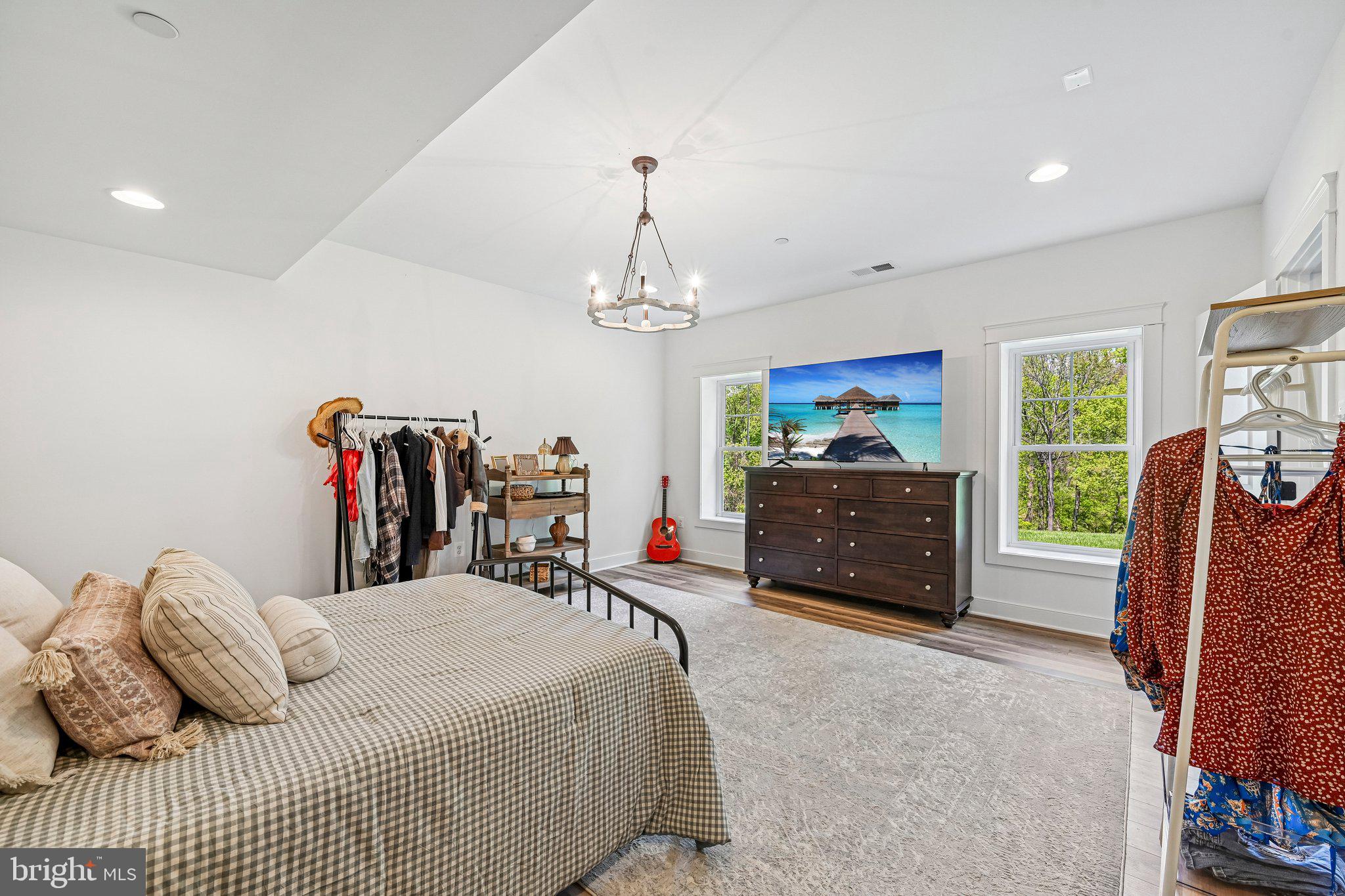 QUARTZ HILL - Residential