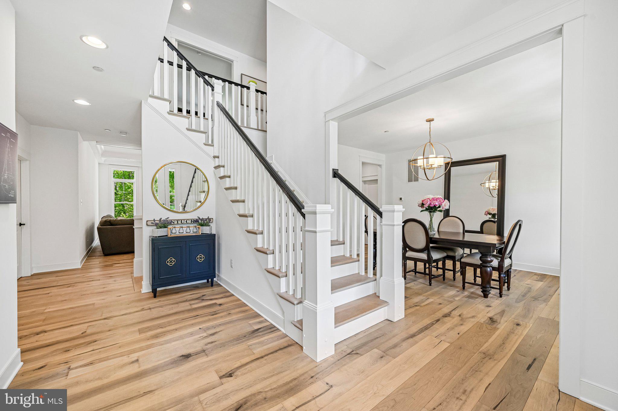 QUARTZ HILL - Residential